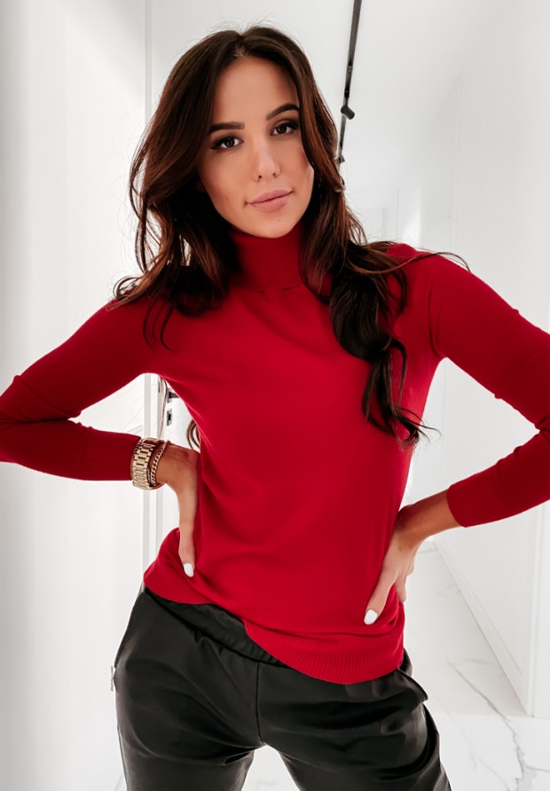 Obtiahnutý sveter s rolákom Solange červený
