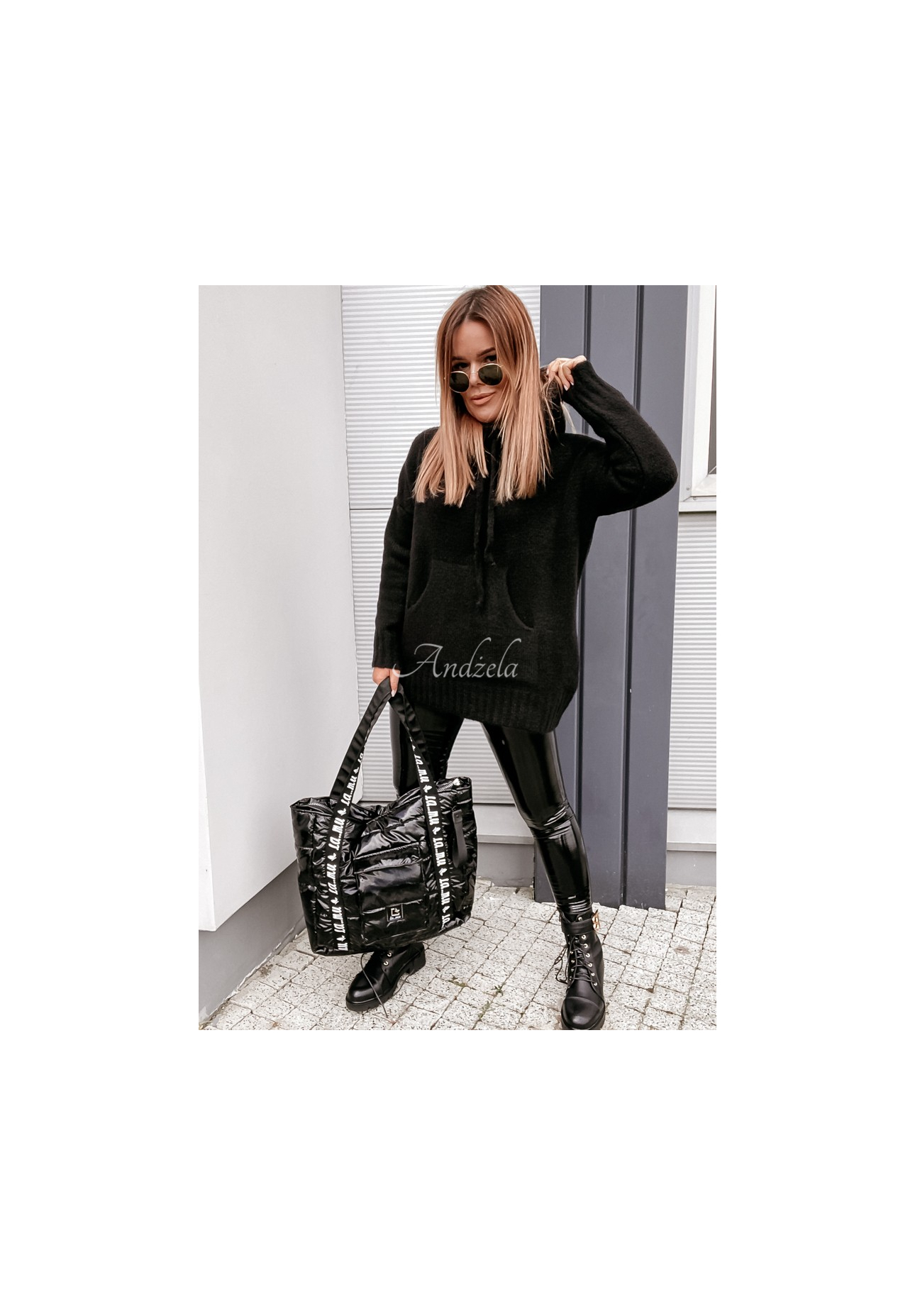 Sveter oversize s kapucňou Carra čierne
