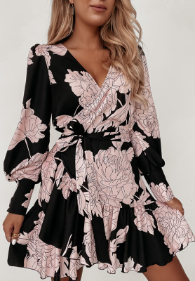 Obálkové šaty s nafúknutými Asla s kvetovaným vzorom čierno-ružové