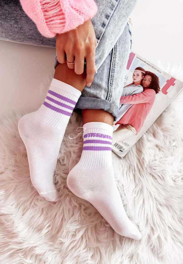 Dlhé ponožky Three Stripes fialové