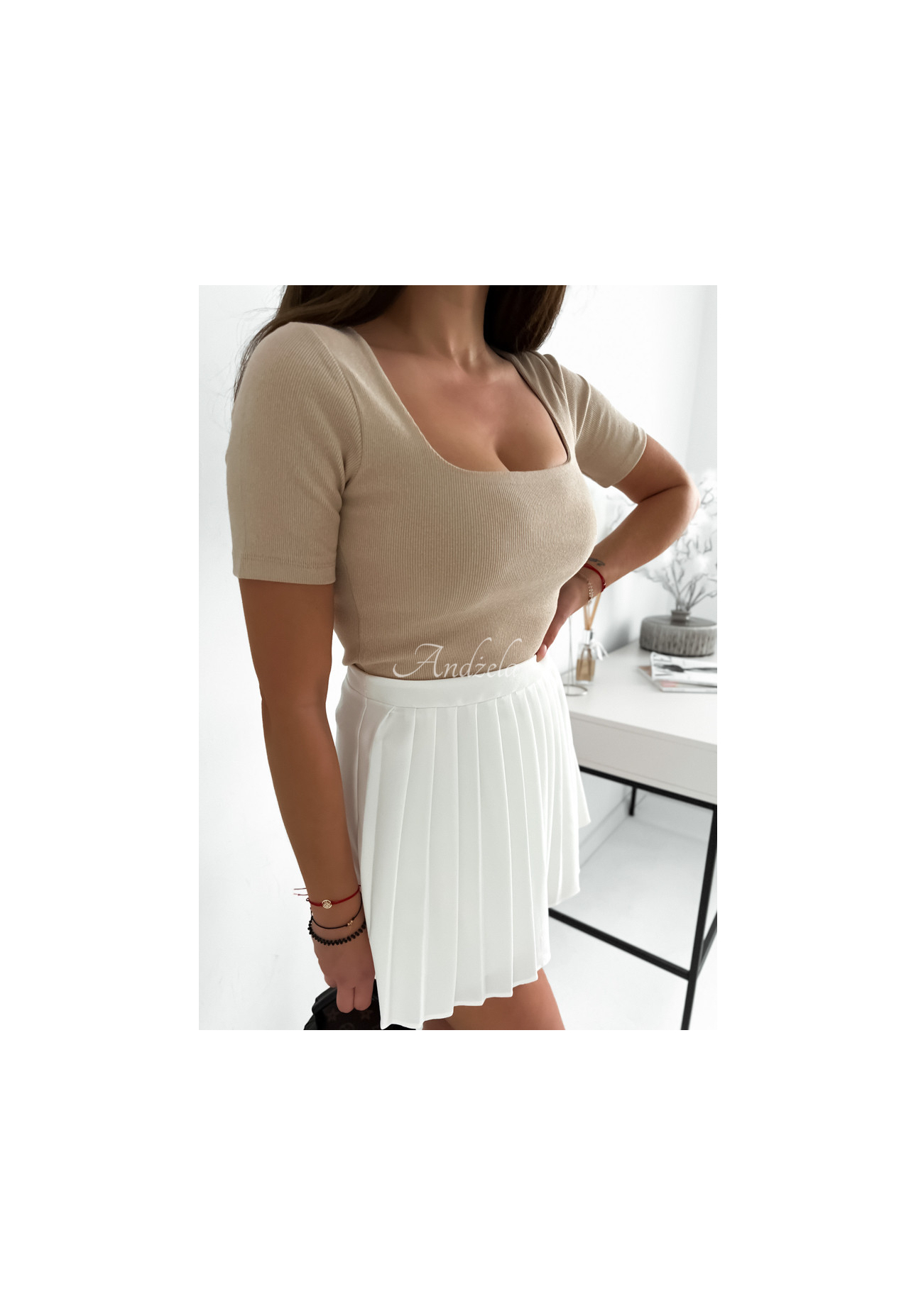 Rebrovaná blúzka so štvorcovým výstrihom Trust Yourself béžová