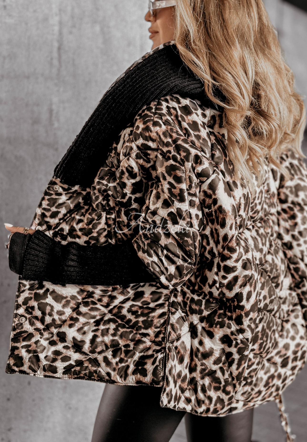 Bunda oversize s kapucňou Sancha s leopardím vzorom