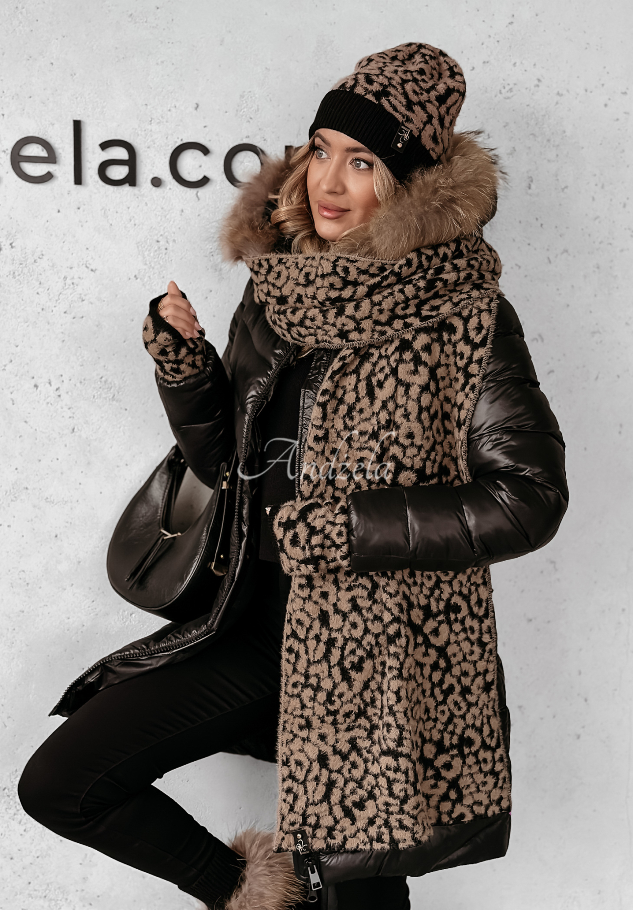 Súprava čiapka, šál, rukavice 3in1 s leopardím vzorom Wild Winter Mokka