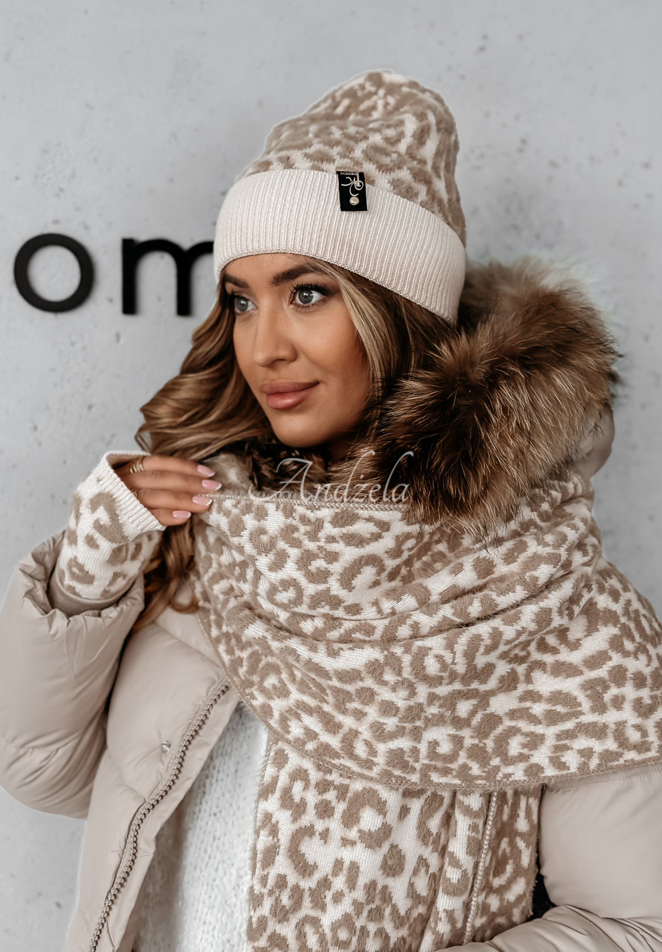 Súprava čiapka, šál, rukavice 3in1 s leopardím vzorom Wild Winter svetlobéžový