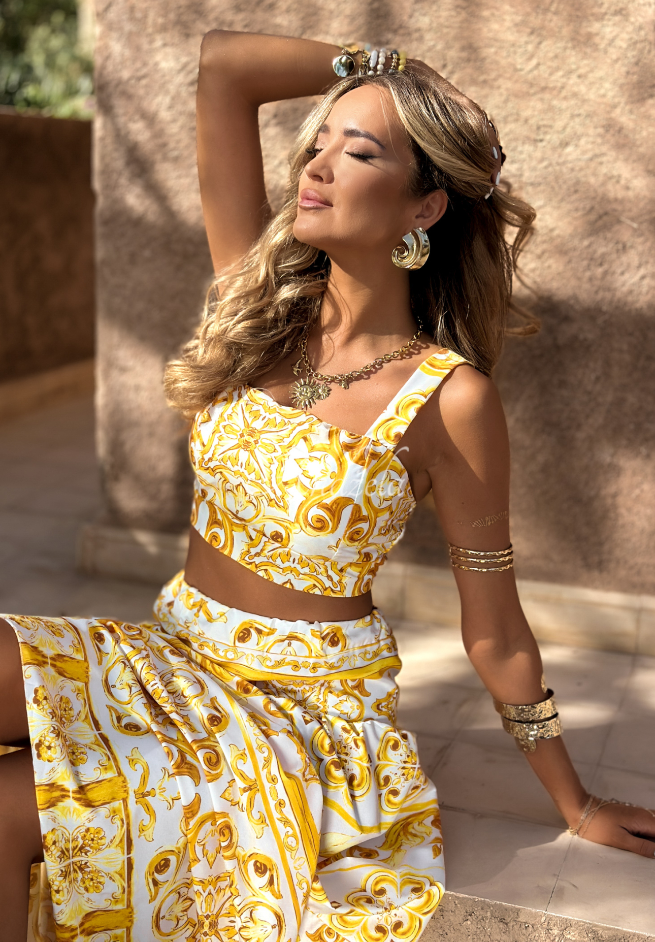 Súprava top na ramienka a sukňa so vzormi Marrakesh Mosaic bielo-banánový