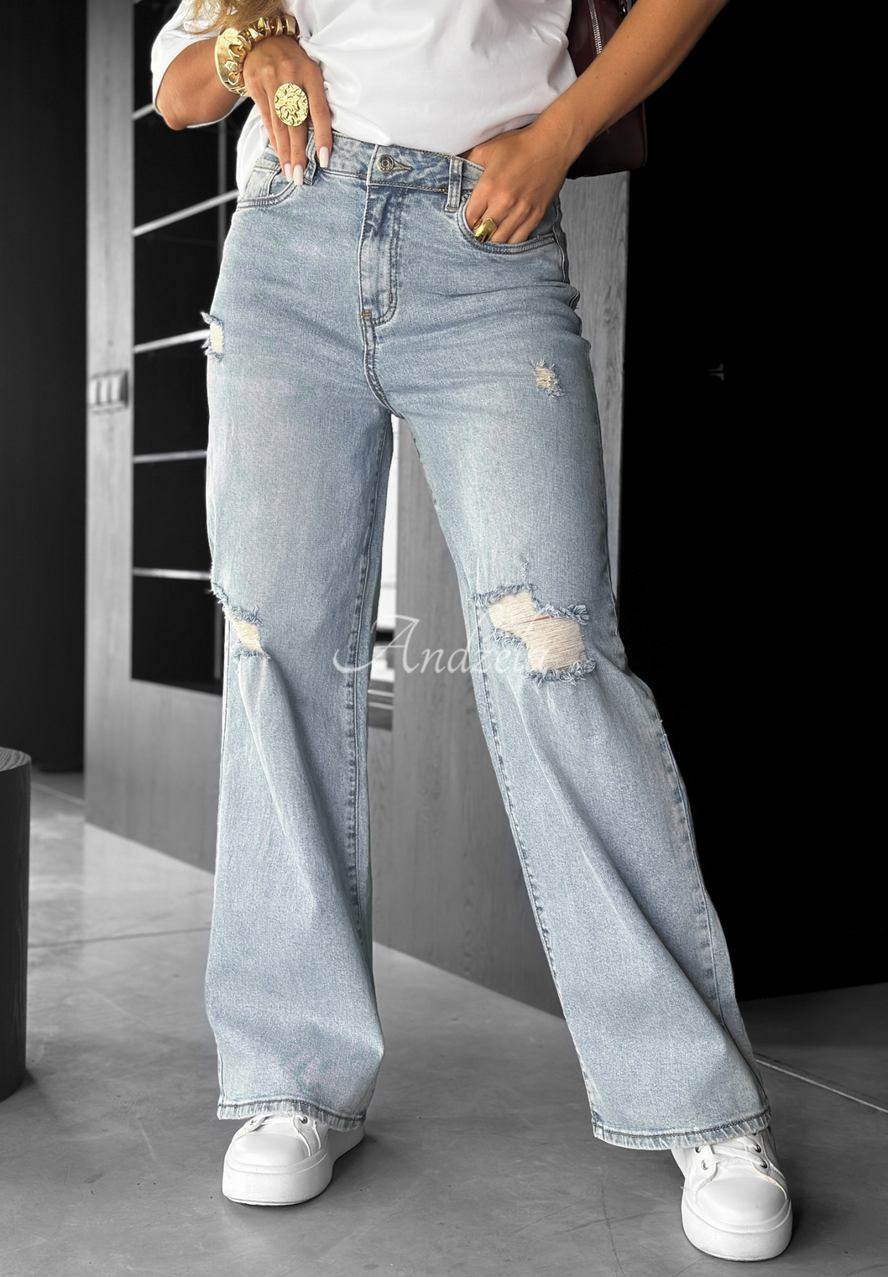 Džínsy wide leg s odreninami I Think So svetlomodré