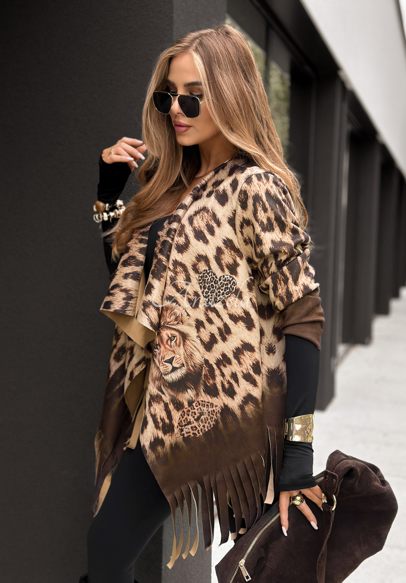 Prehoz so strapcami a leopardím vzorom Wild King béžovo-čokoládový