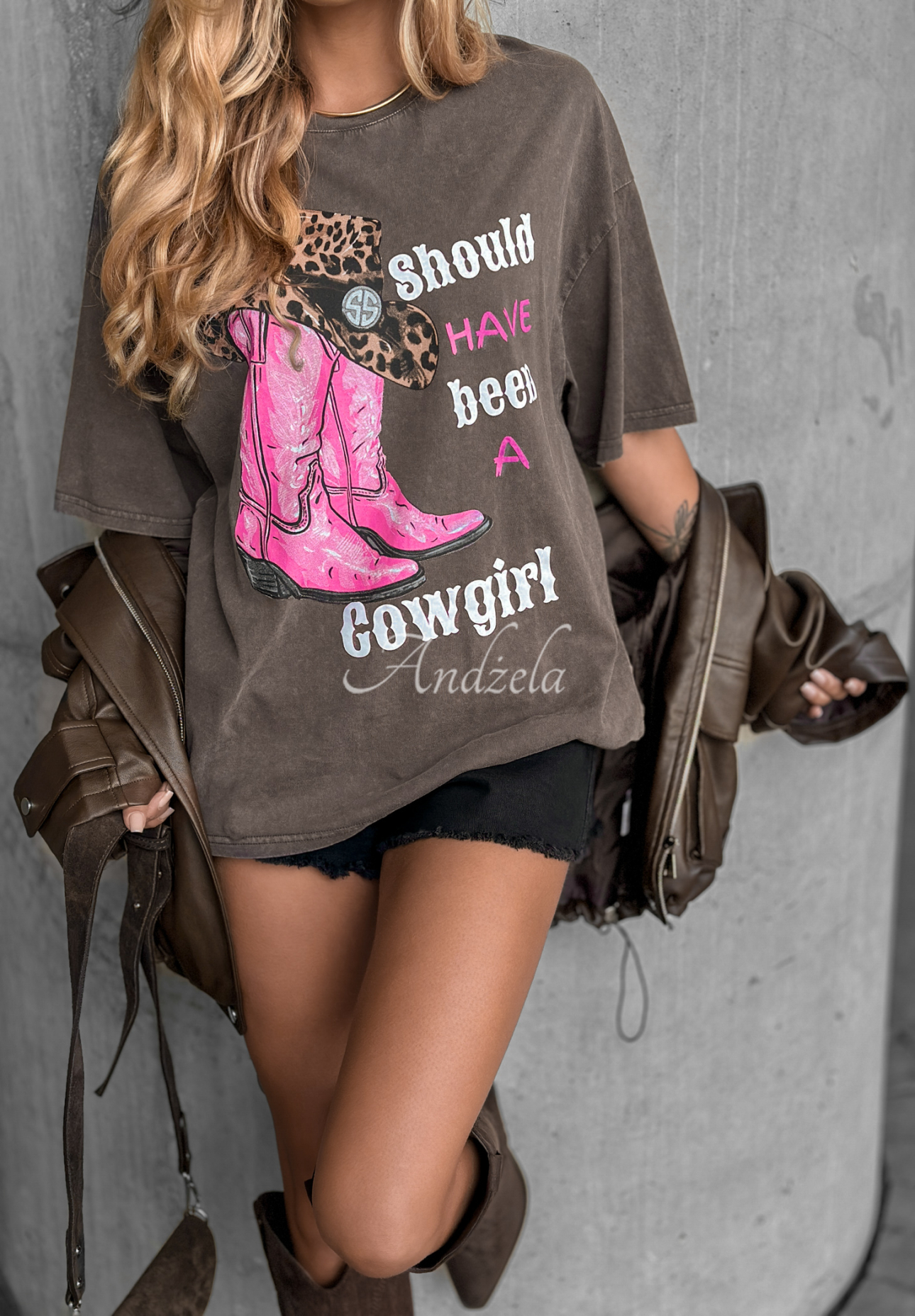 Tričko s potlačou A Cowgirl Mokka