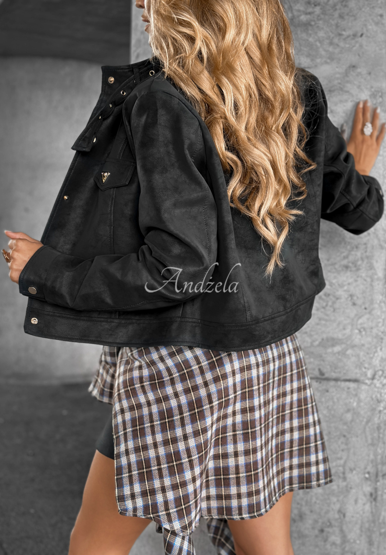 Skrátená semišová bunda Autumn Whispe čierna