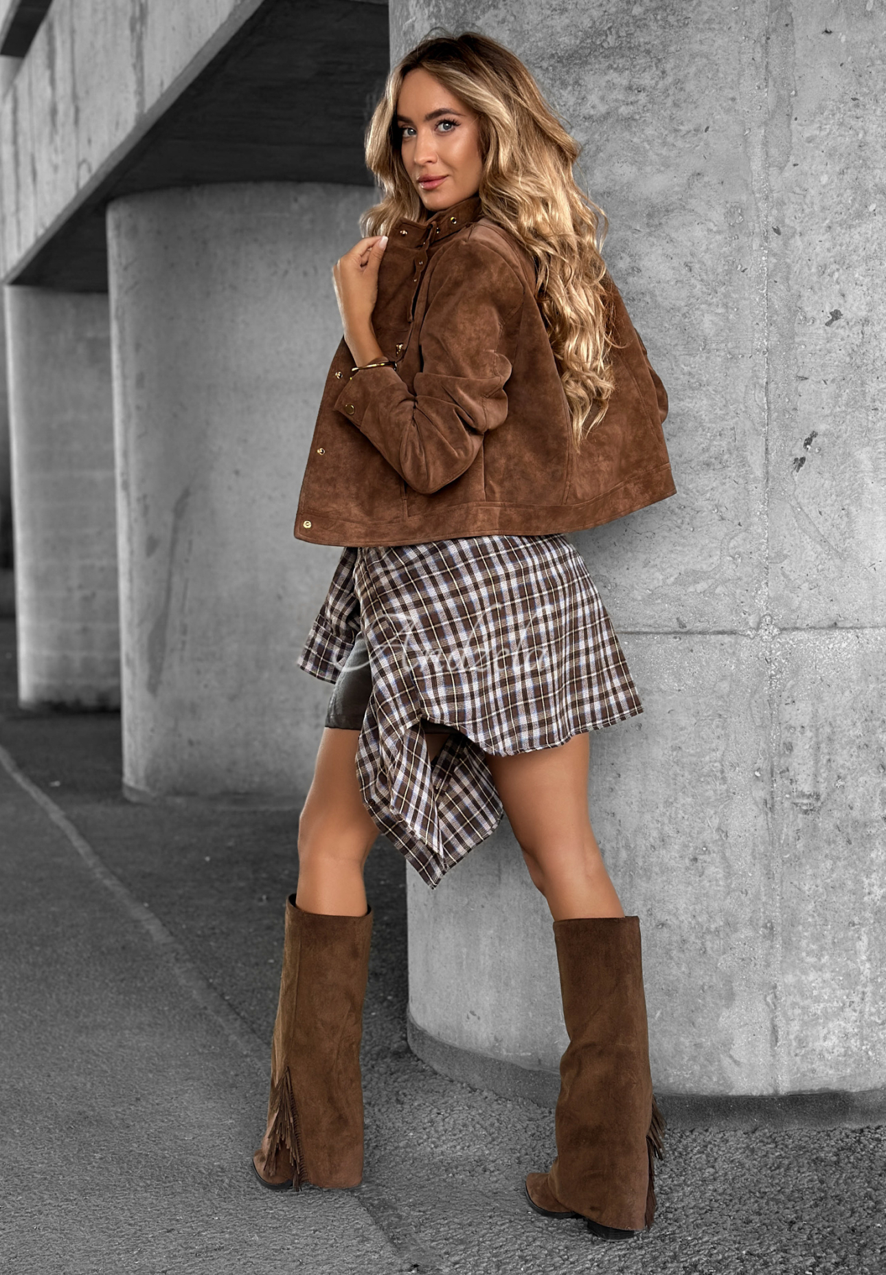 Skrátená semišová bunda Autumn Whispe čokoládová