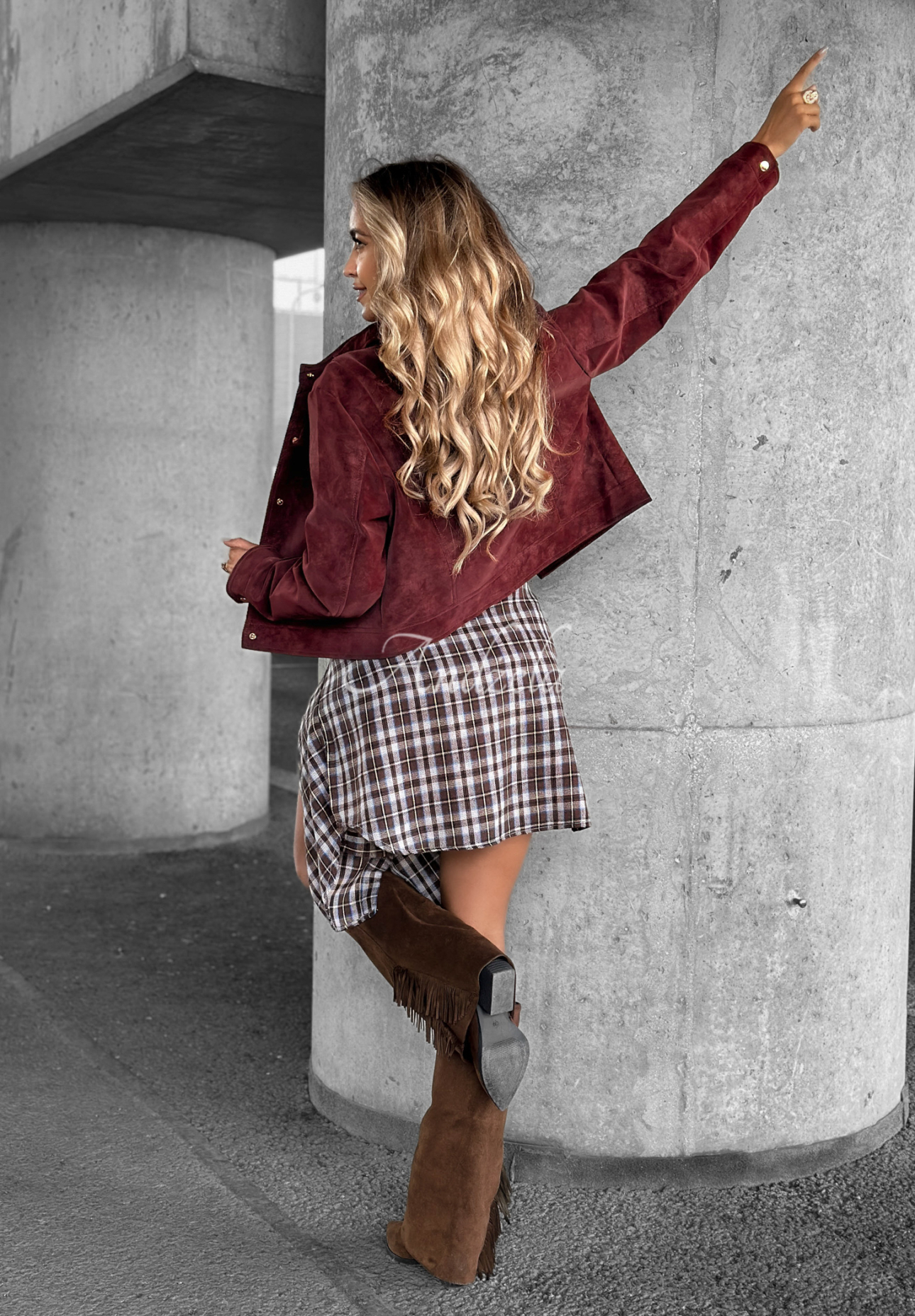 Skrátená semišová bunda Autumn Whispe bordová