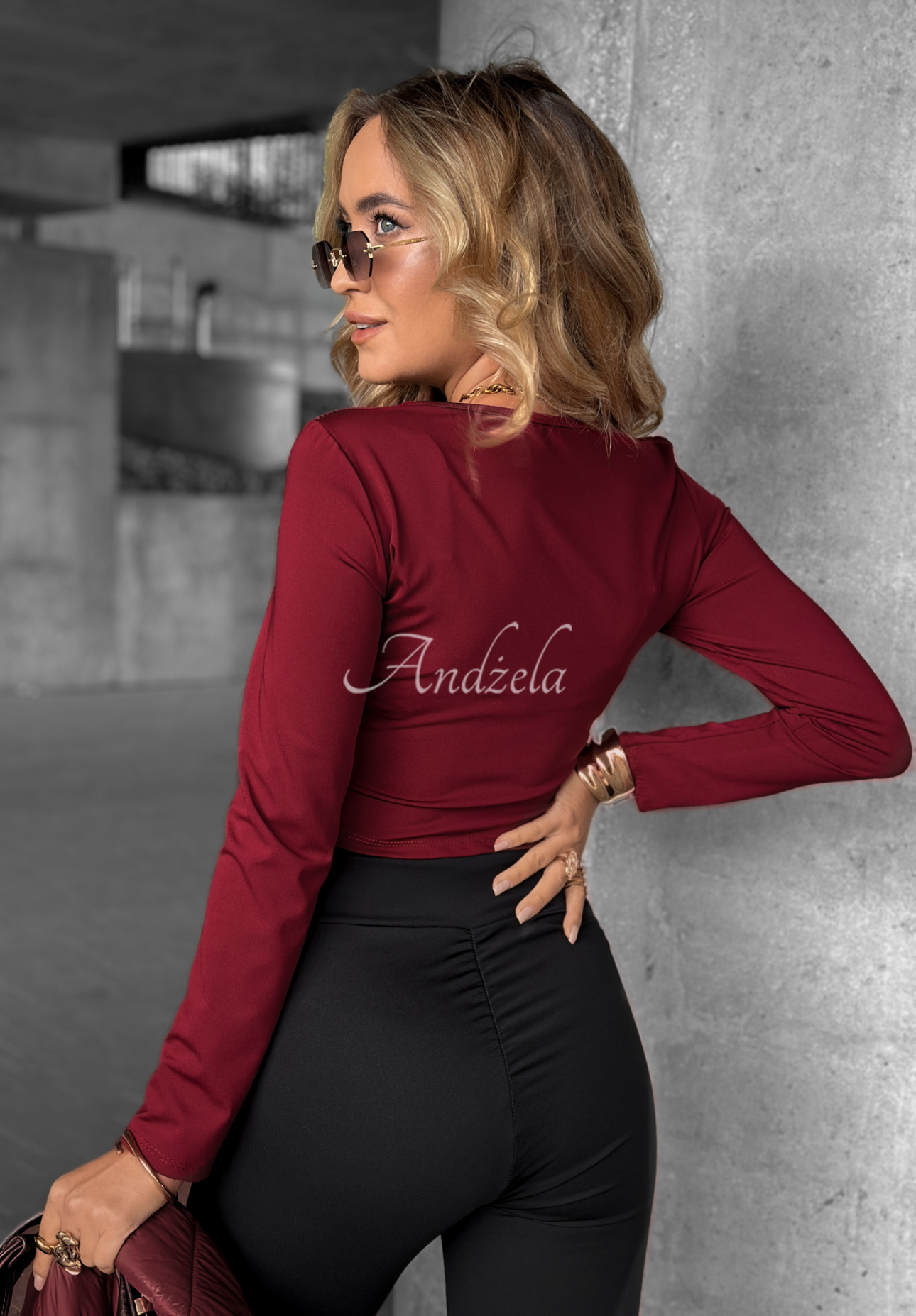 Krátka blúzka longsleeve s výstrihom Go Ahead bordová