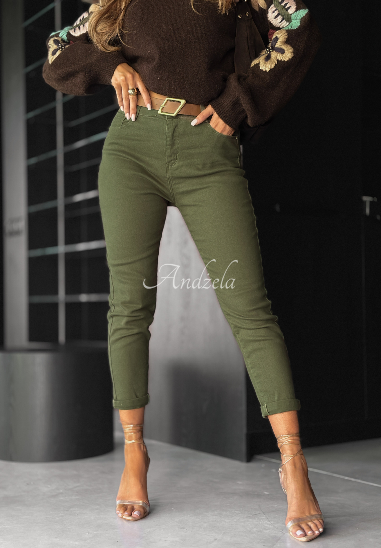 Džínsy s opaskom Born For This khaki