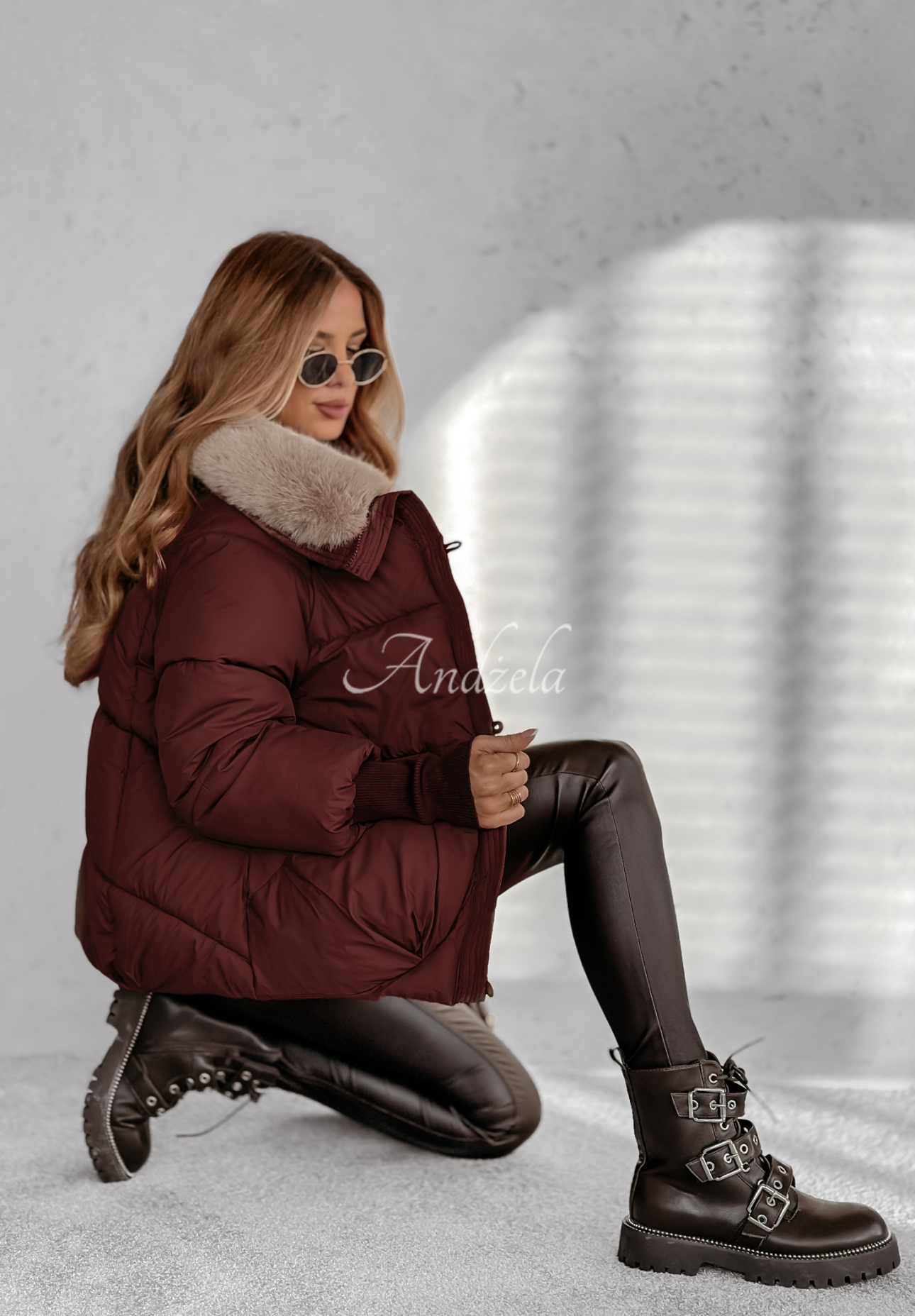 Krátka bunda s kožušinou Hello December bordová