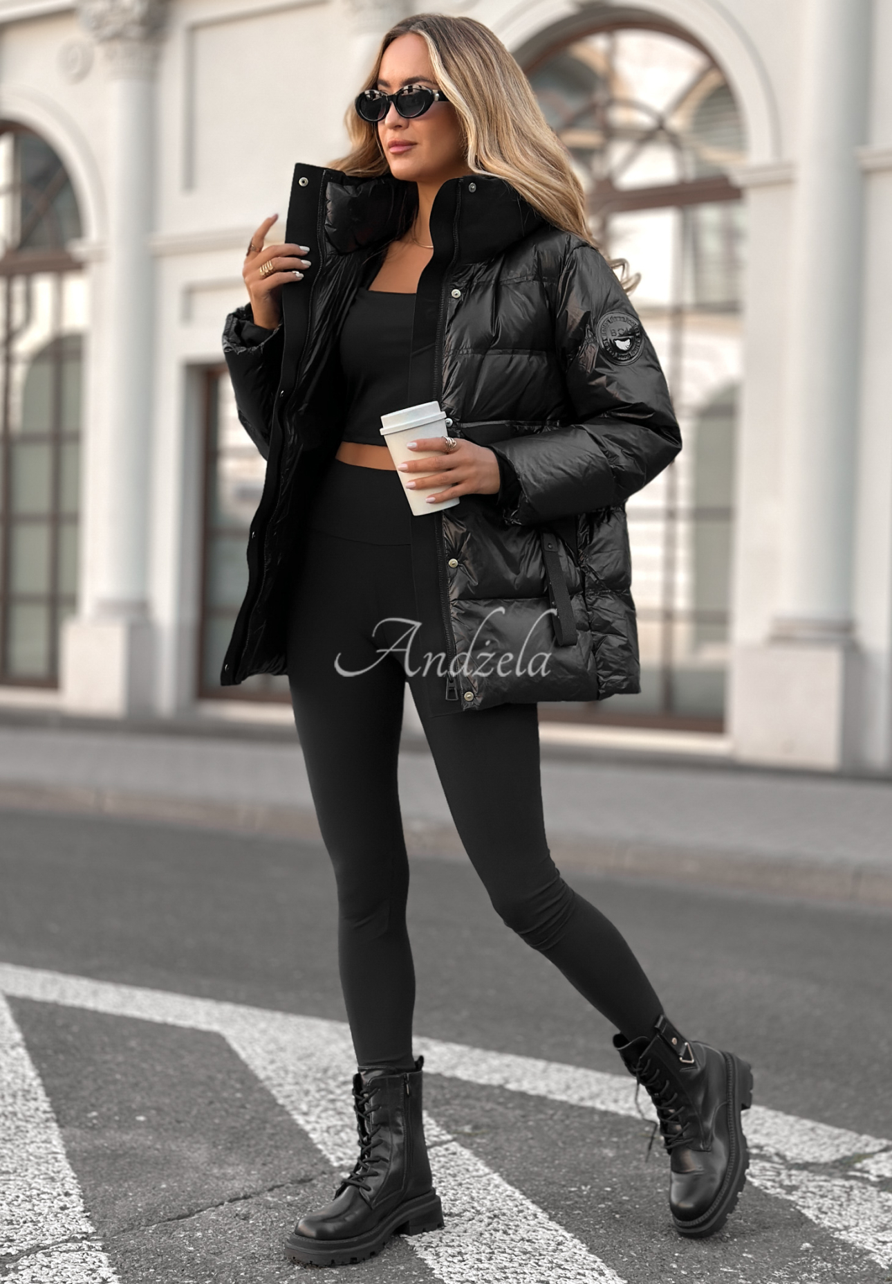 Páperová bunda s kapucňou Turn Around cierna