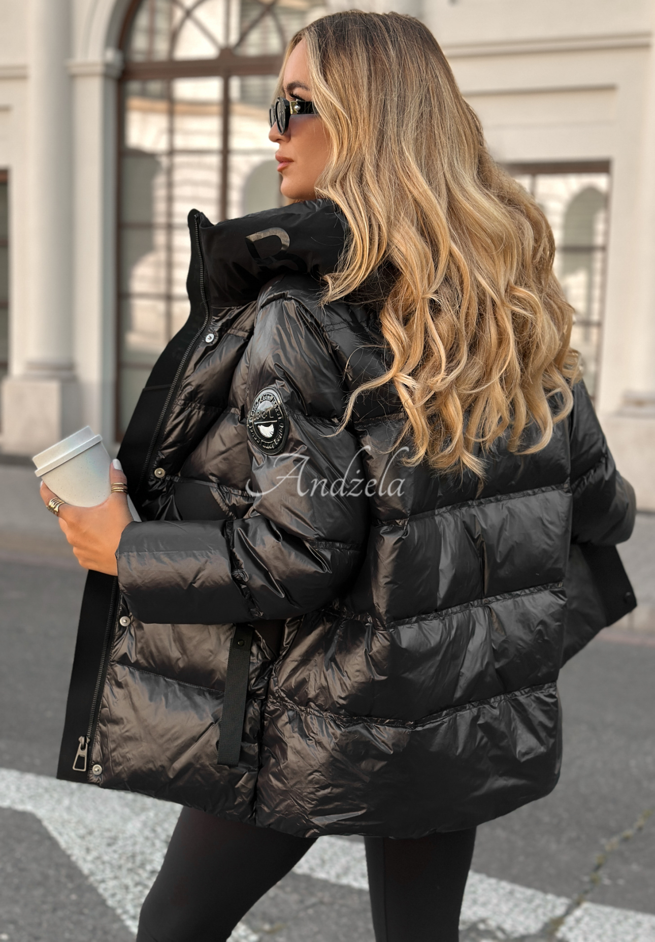 Páperová bunda s kapucňou Turn Around cierna