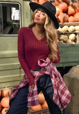 Rebrovaná blúzka longsleeve Wrong Time bordová