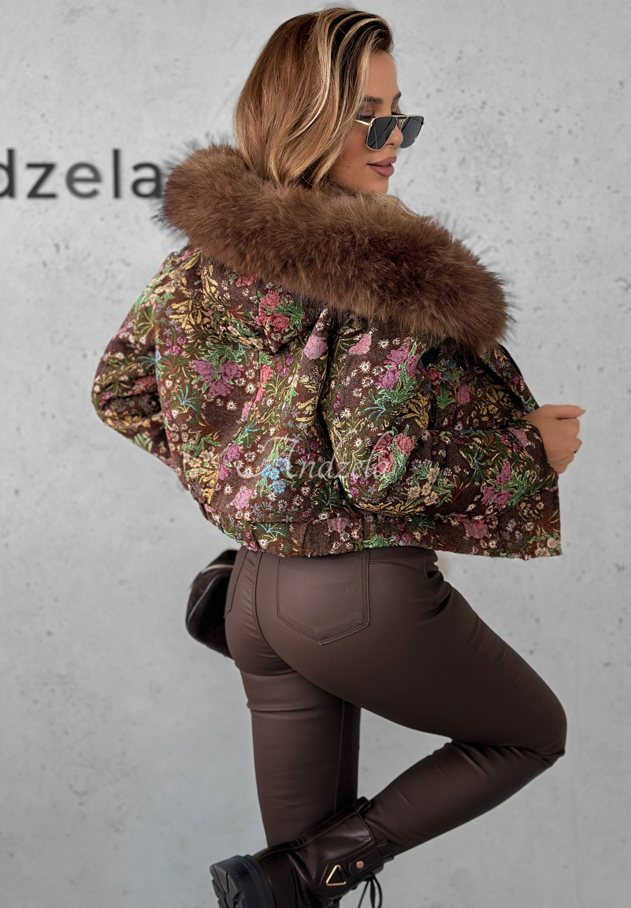 Žakárová bunda s kvetmi a kožušinou Frosted Flowers čokoládová