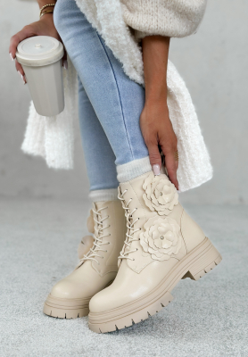 Kožené kotníkové trapery s kvetmi Whispering Pines béžové