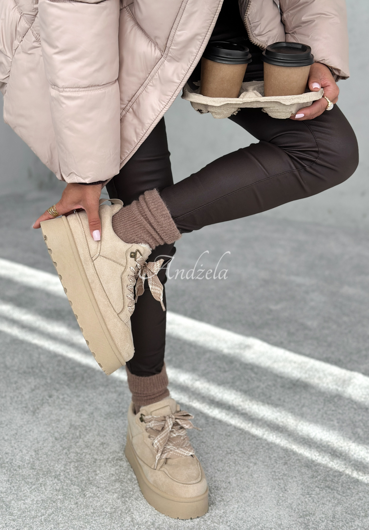 Semišové sneakersy Comfy In The Cold béžové