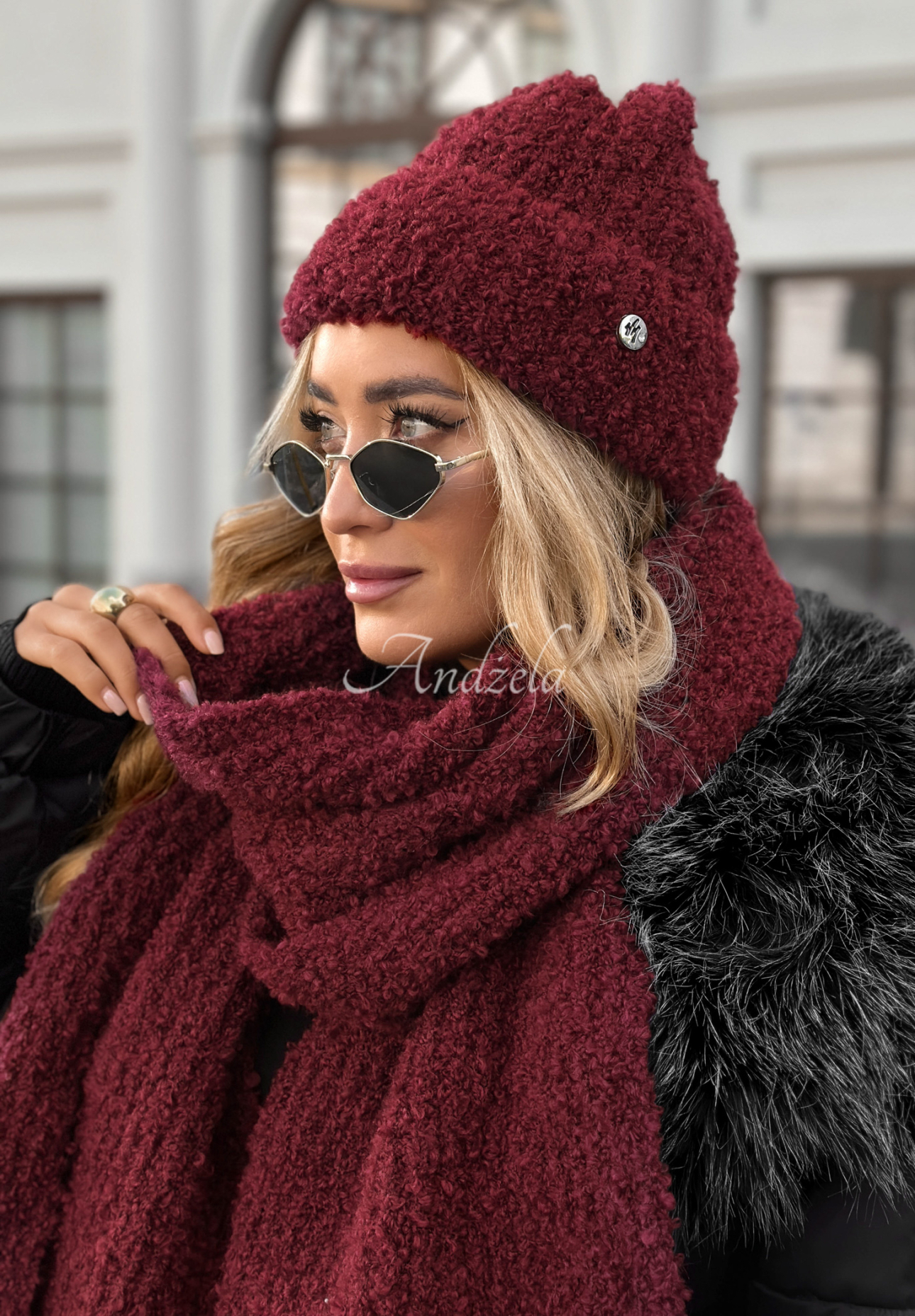Čiapka boucle Winter Everywhere bordová