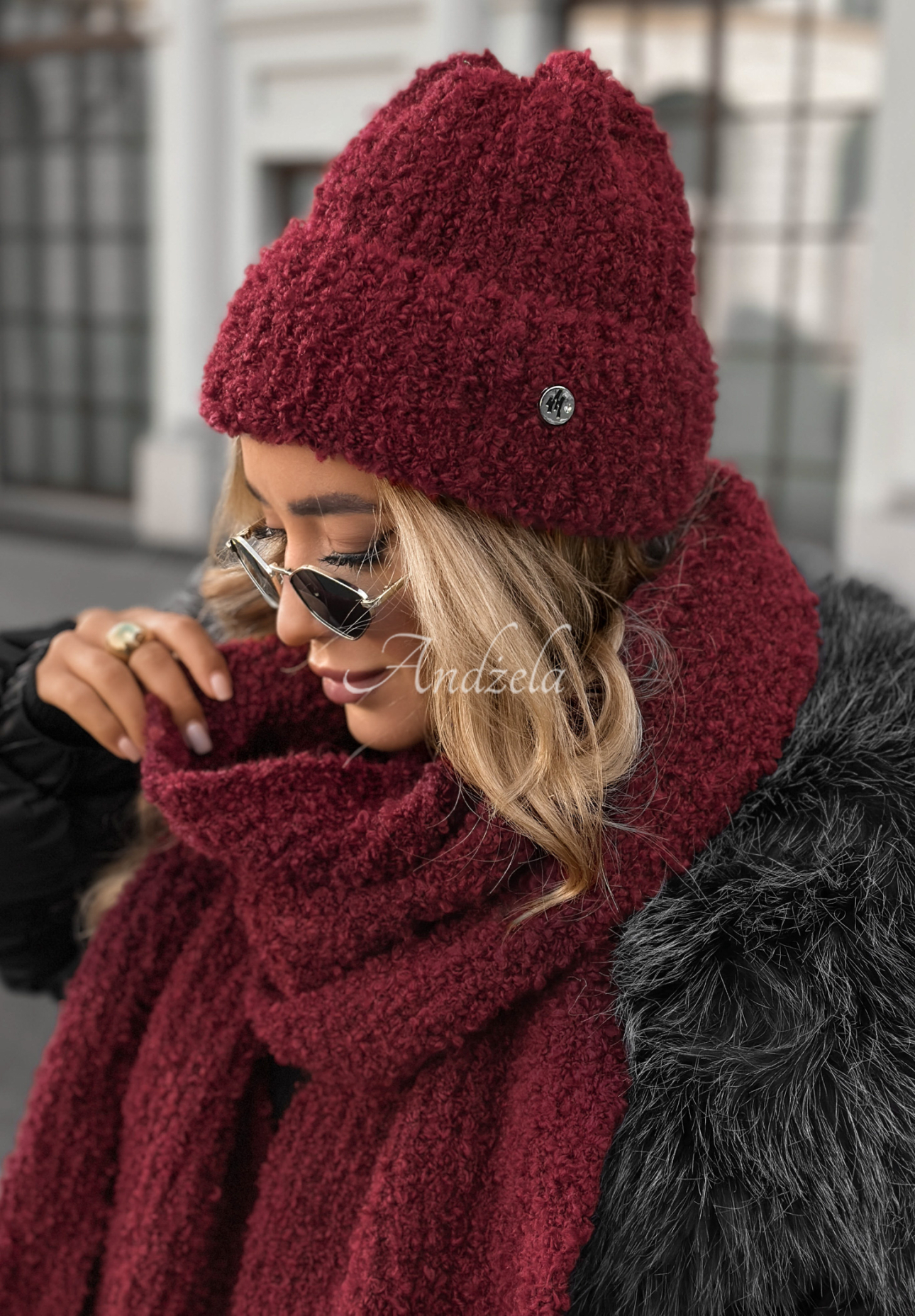 Čiapka boucle Winter Everywhere bordová