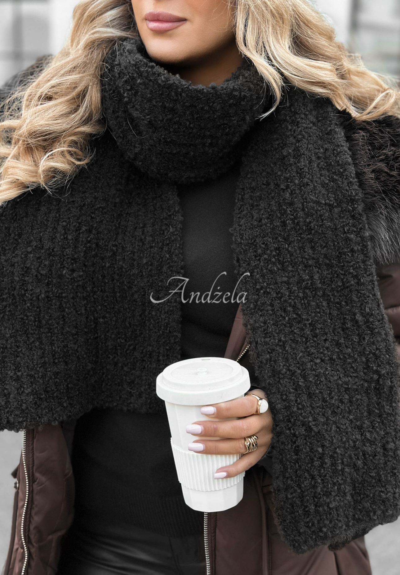 Šál boucle Winter Everywhere čierne