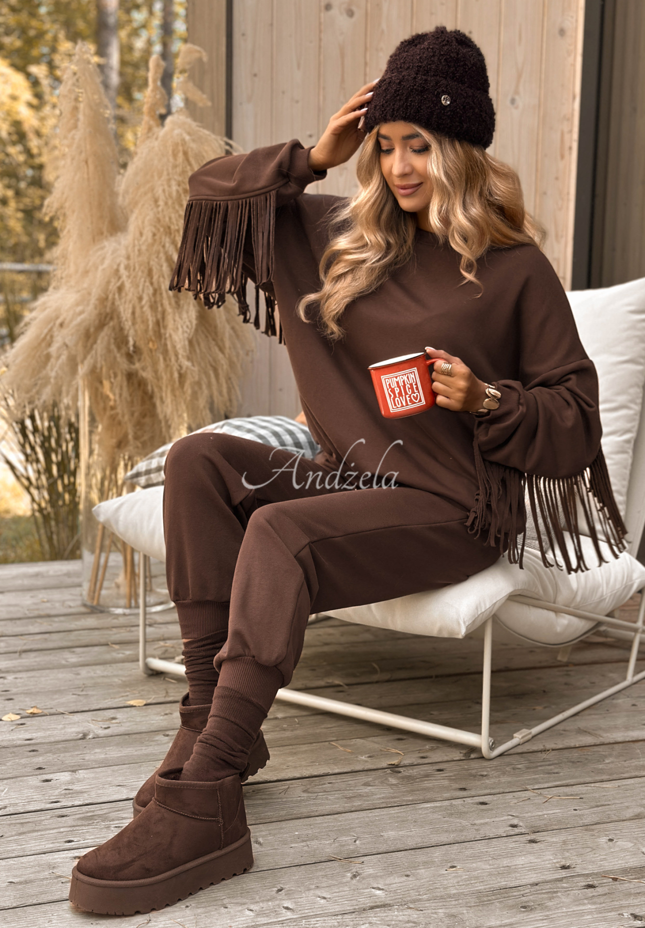 Tepláková súprava so strapcami Fringe Obsessed čokoládový