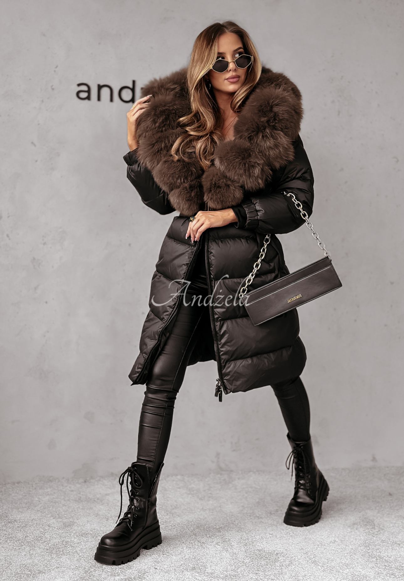 Dlhá páperová bunda s kožušinou White Wonderland čierna