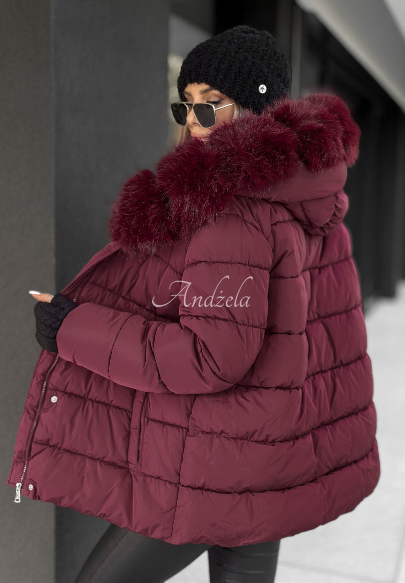 Prešívaná bunda s kožušinou a opaskom Coldest Moments bordová