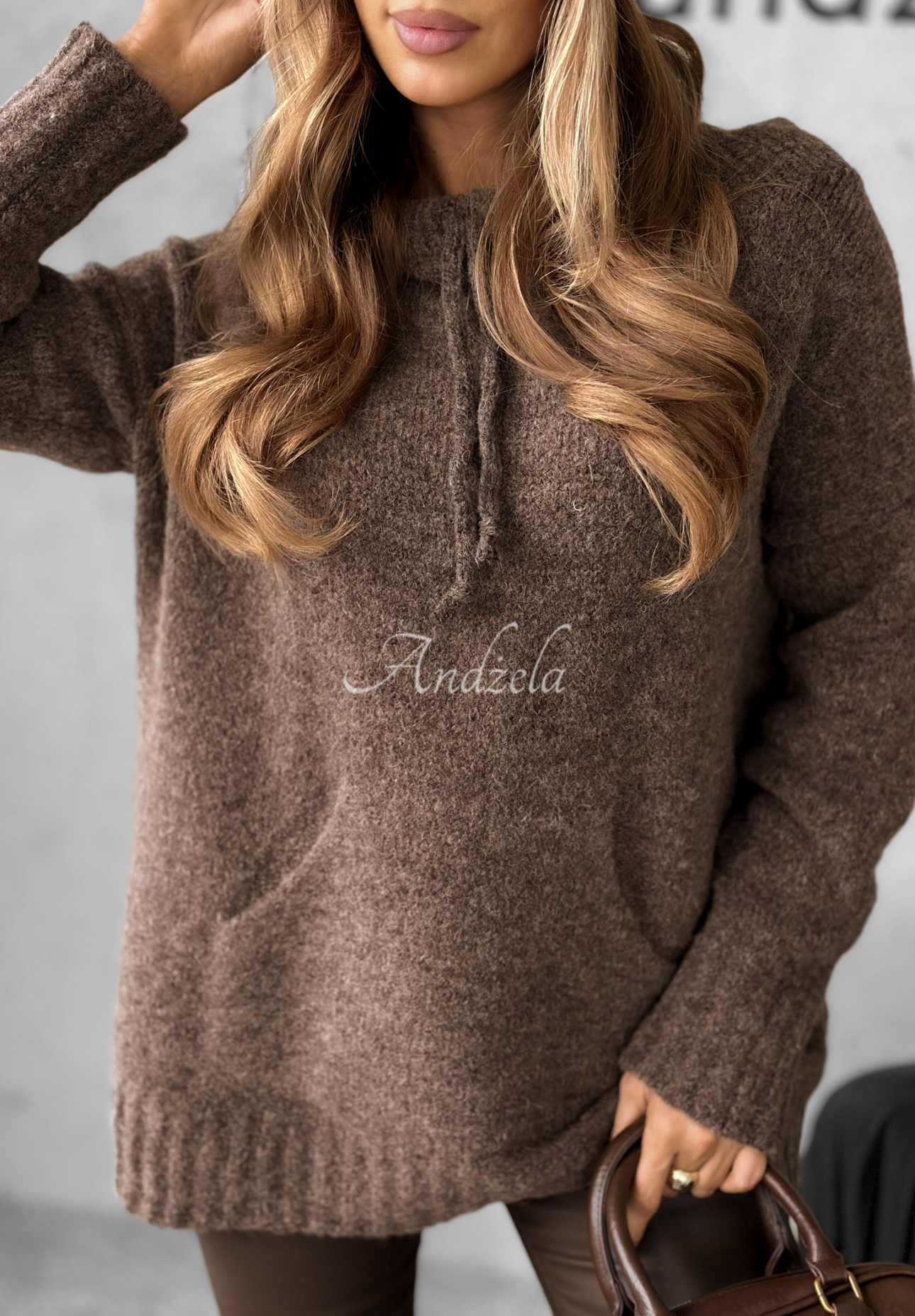 Sveter oversize s kapucňou Carra čokoládový