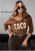 Sveter z nadrukiem Coco čokoládový