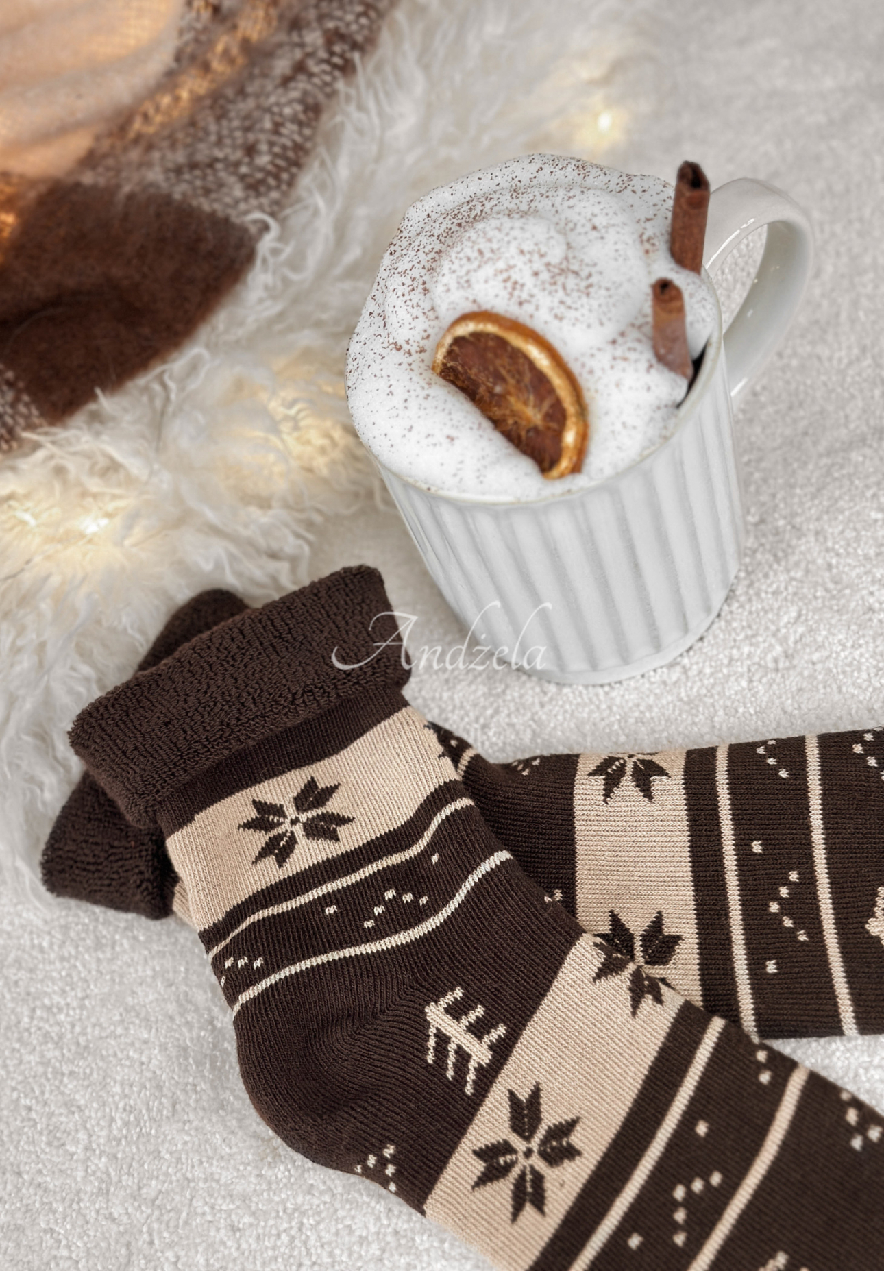 Dlhé ponožky so vzormi Winter Steps čokoládovo-béžové