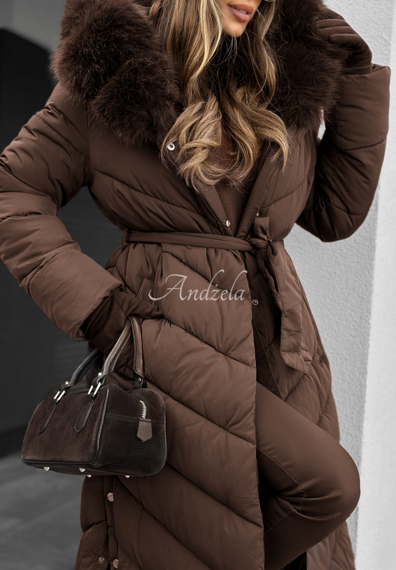 Dlhá prešívaná bunda s kožušinou Wintery Affection čokoládová