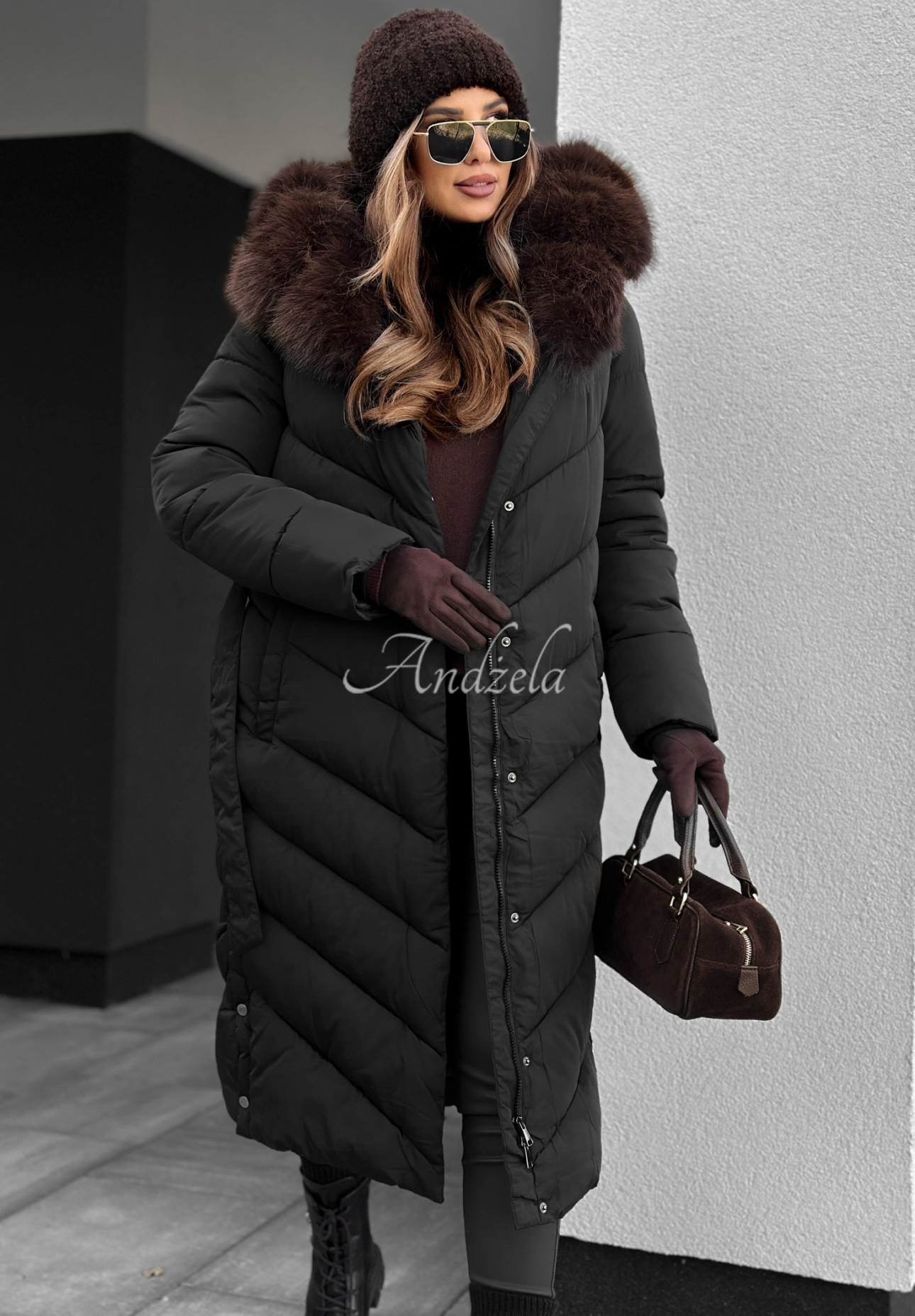 Dlhá prešívaná bunda s kožušinou Wintery Affection čierna