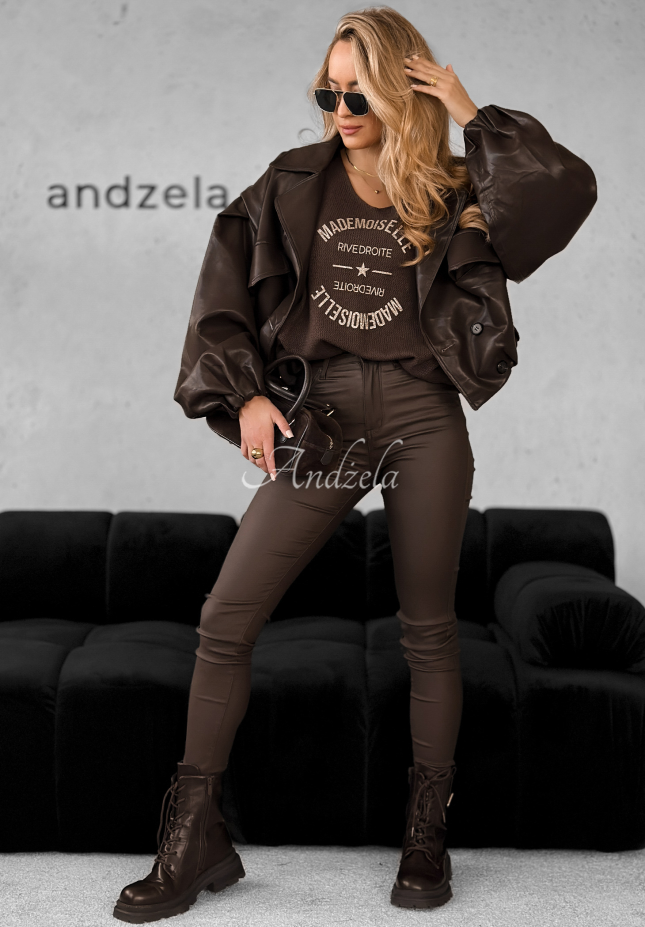 Viskózový sveter s potlačou Miss Mademoiselle čokoládový