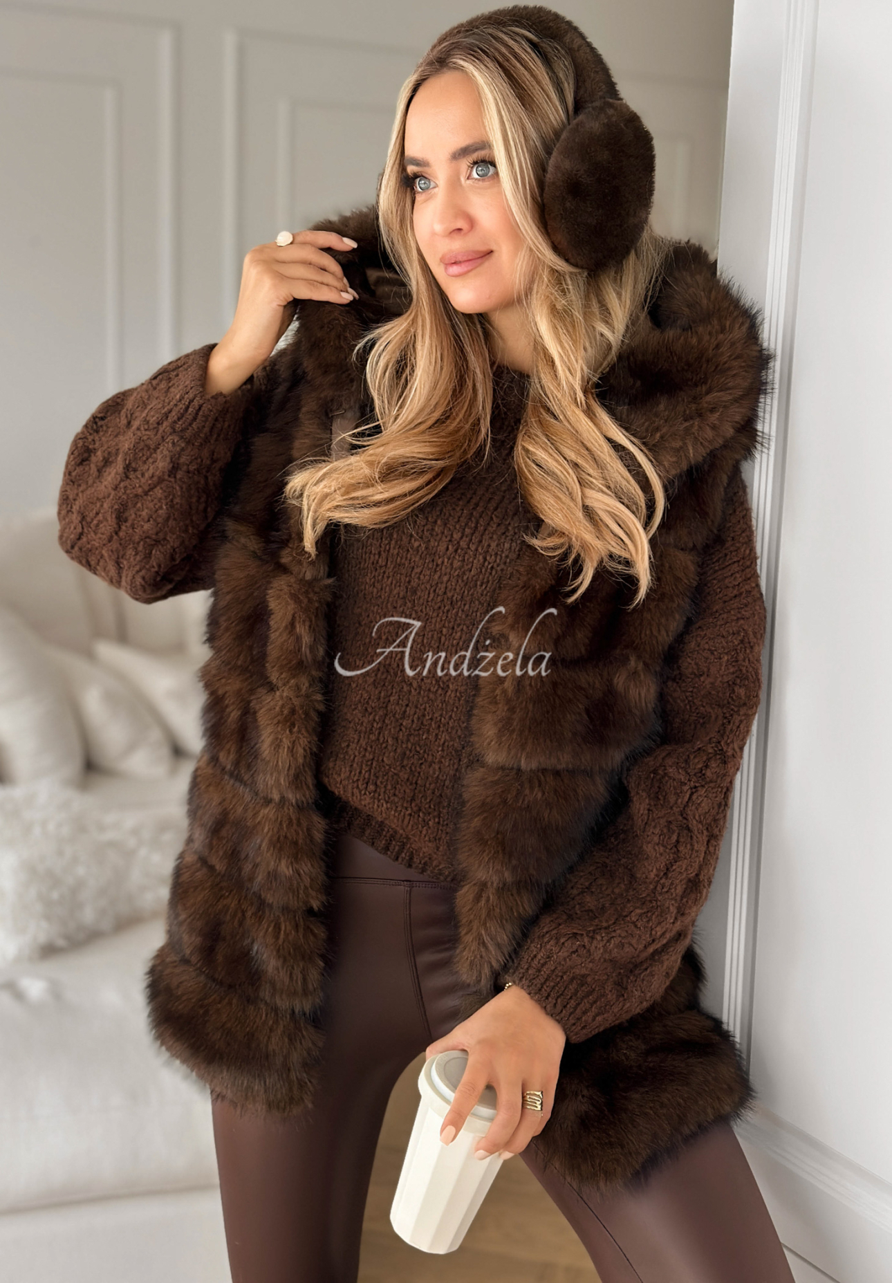 Vesta s kožušinou Long Cold Days čokoládová