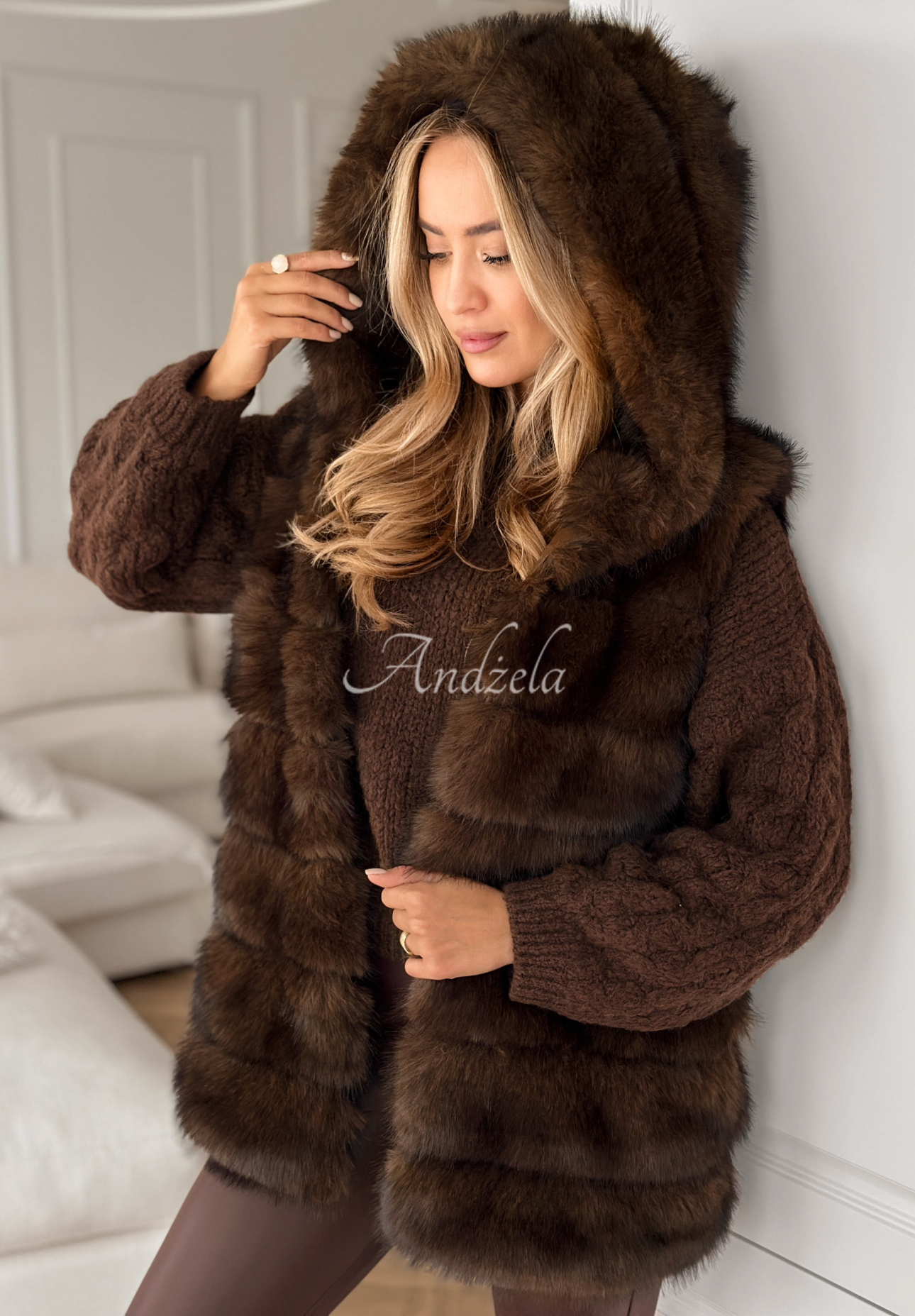 Vesta s kožušinou Long Cold Days čokoládová