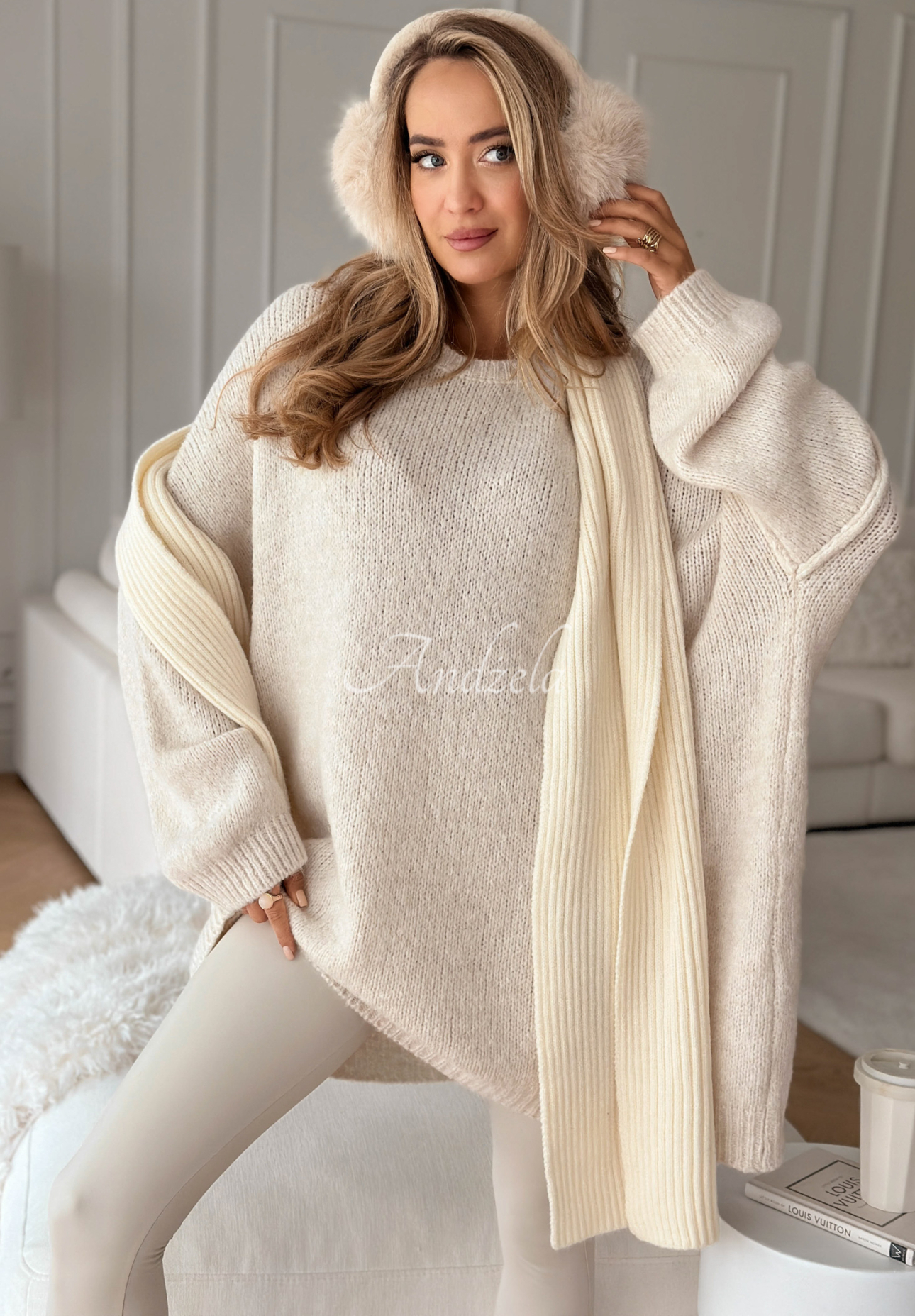 Dlhý oversize sveter z vlny a viskózy Cozy Weather svetlobéžový
