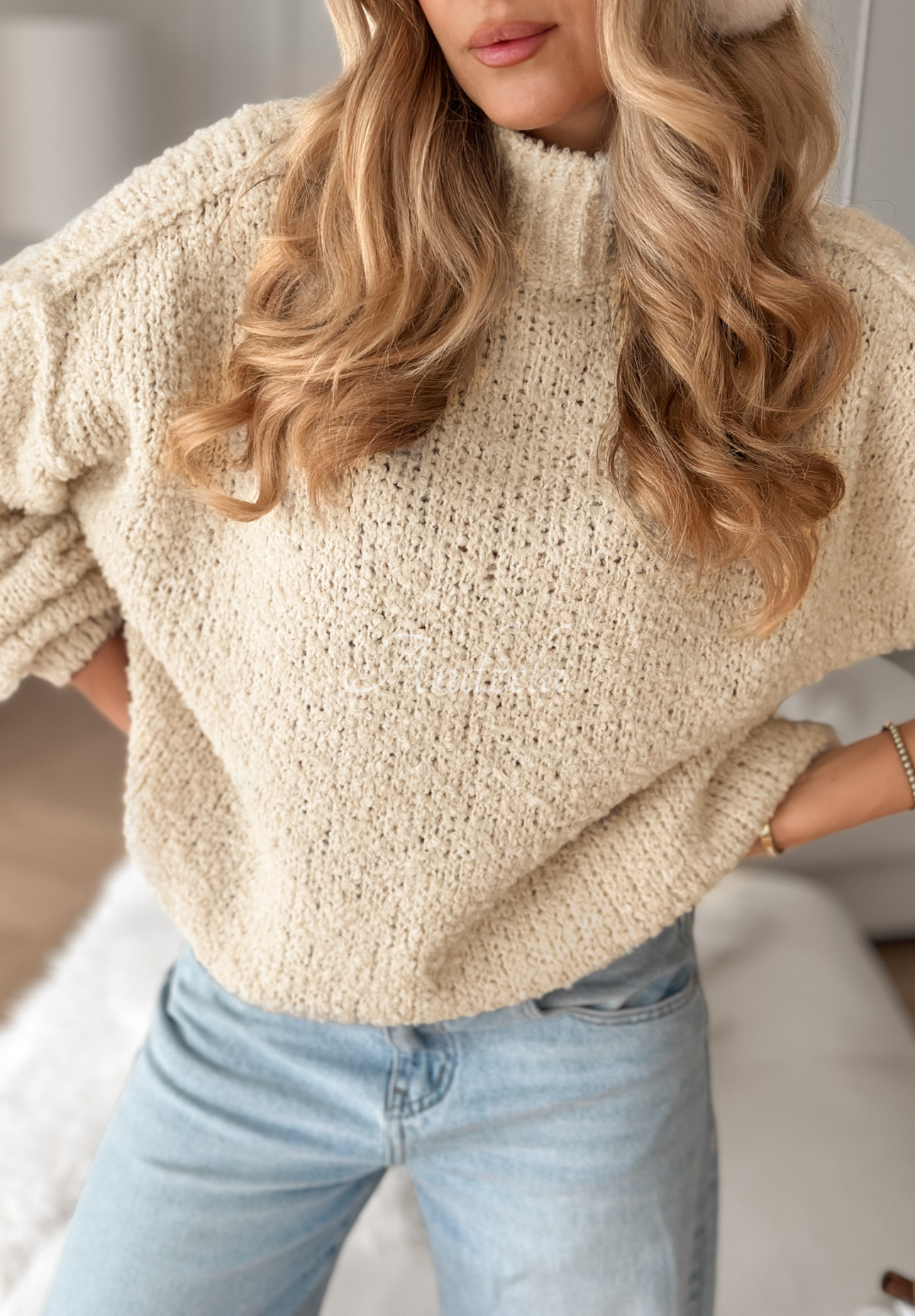 Sveter Comfy And Fluffy béžový