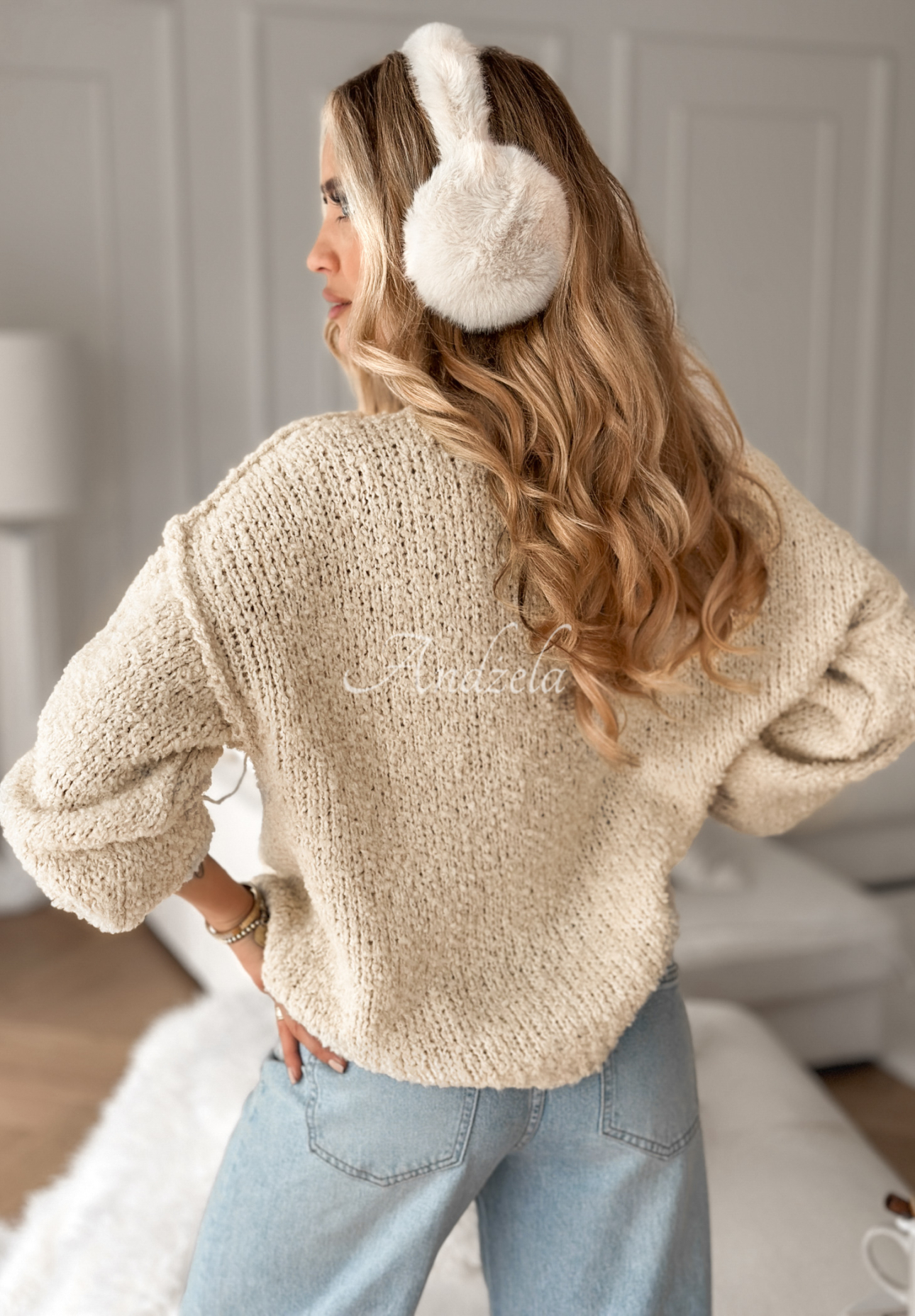 Sveter Comfy And Fluffy béžový