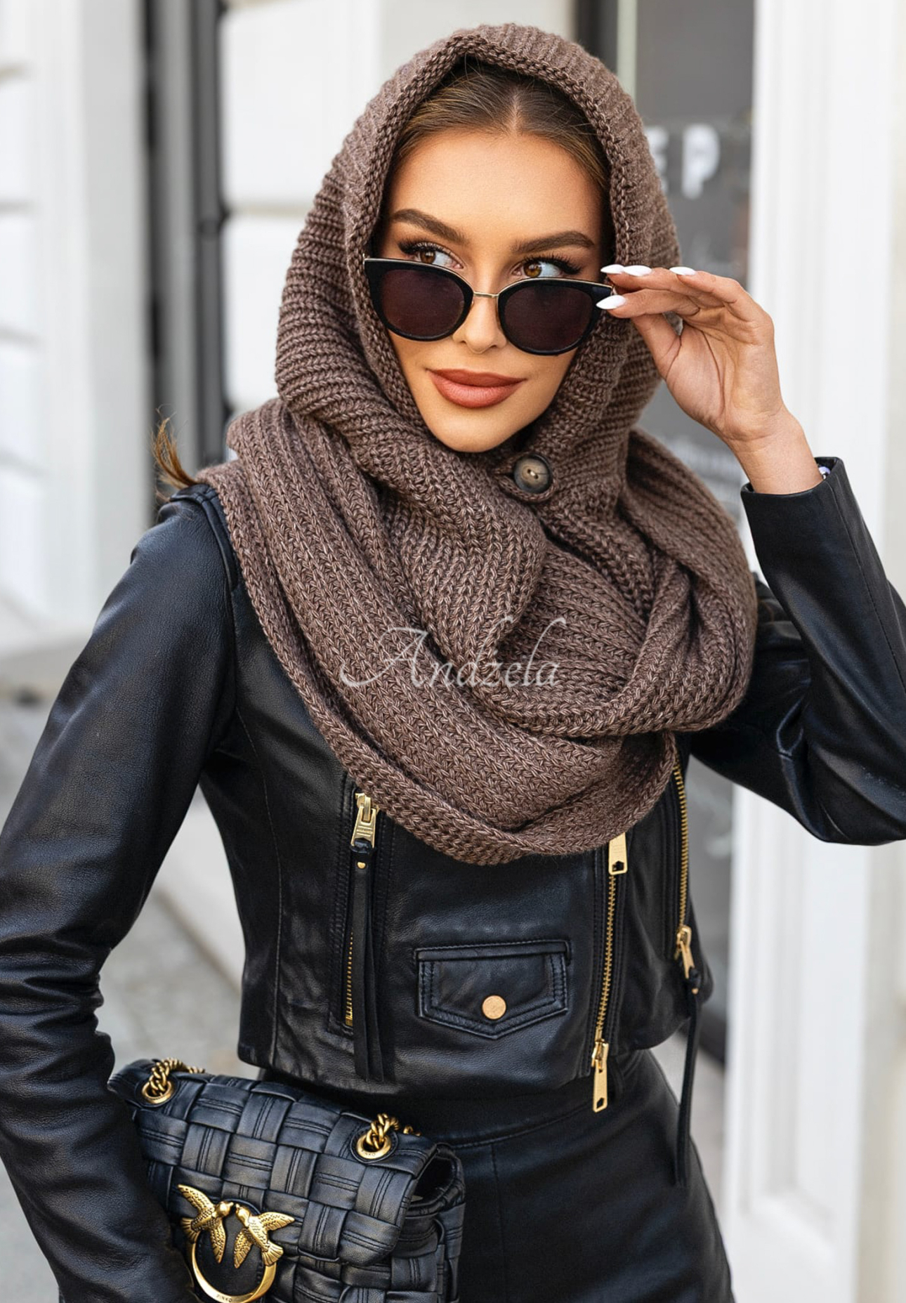 Šál nákrčník s kapucňou balaclava Shade Of Winter  čokoládová