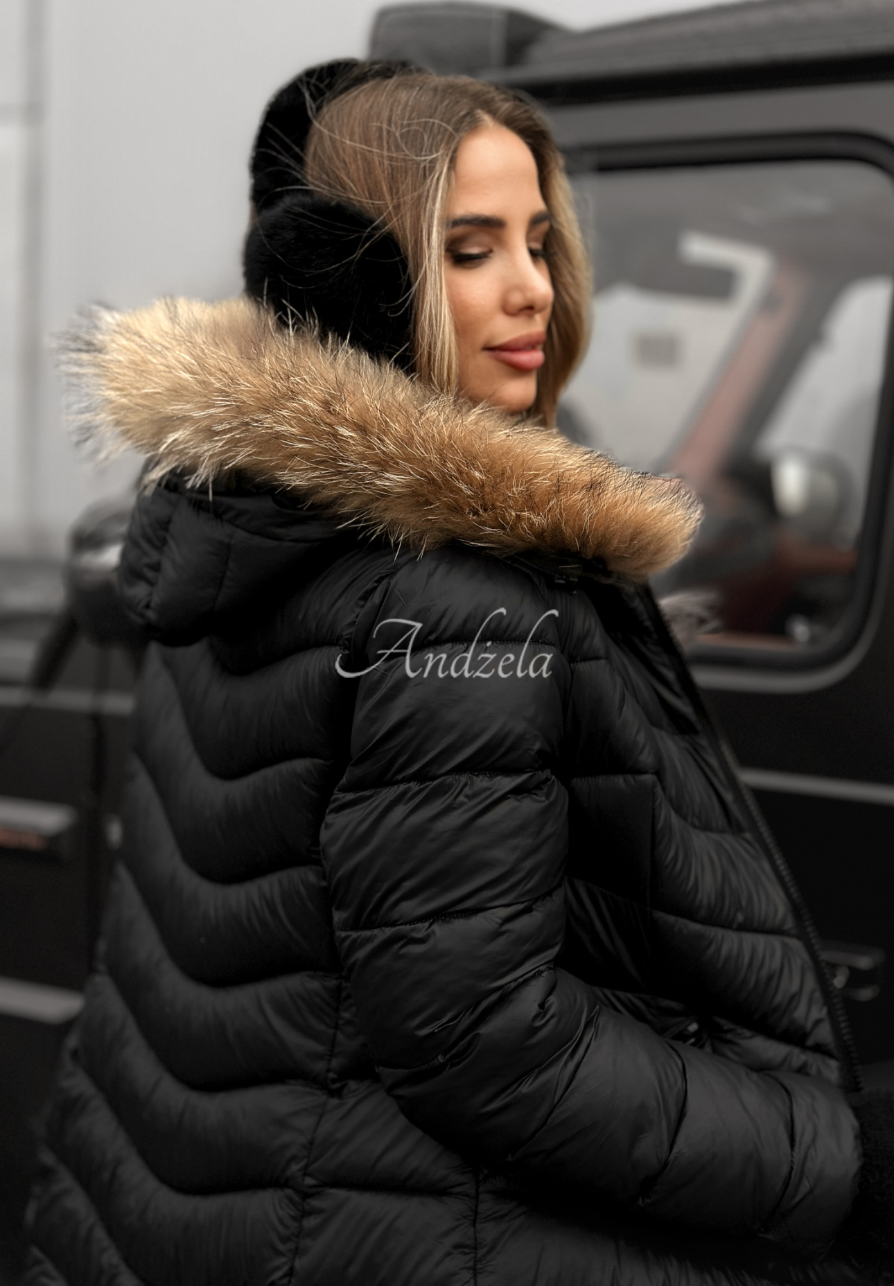 Prešívaná bunda s kapucňou Winter Černa