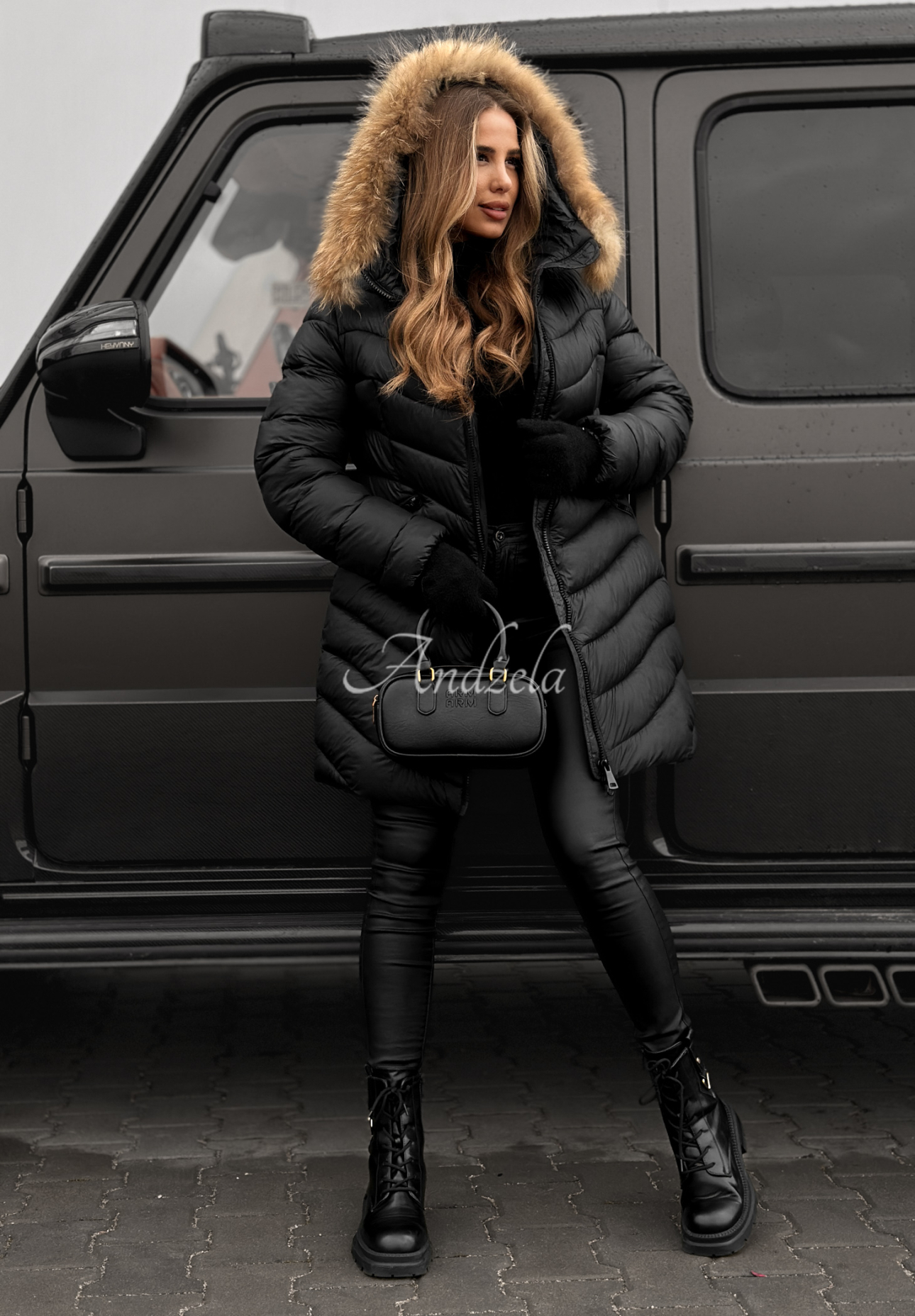 Prešívaná bunda s kapucňou Winter Černa