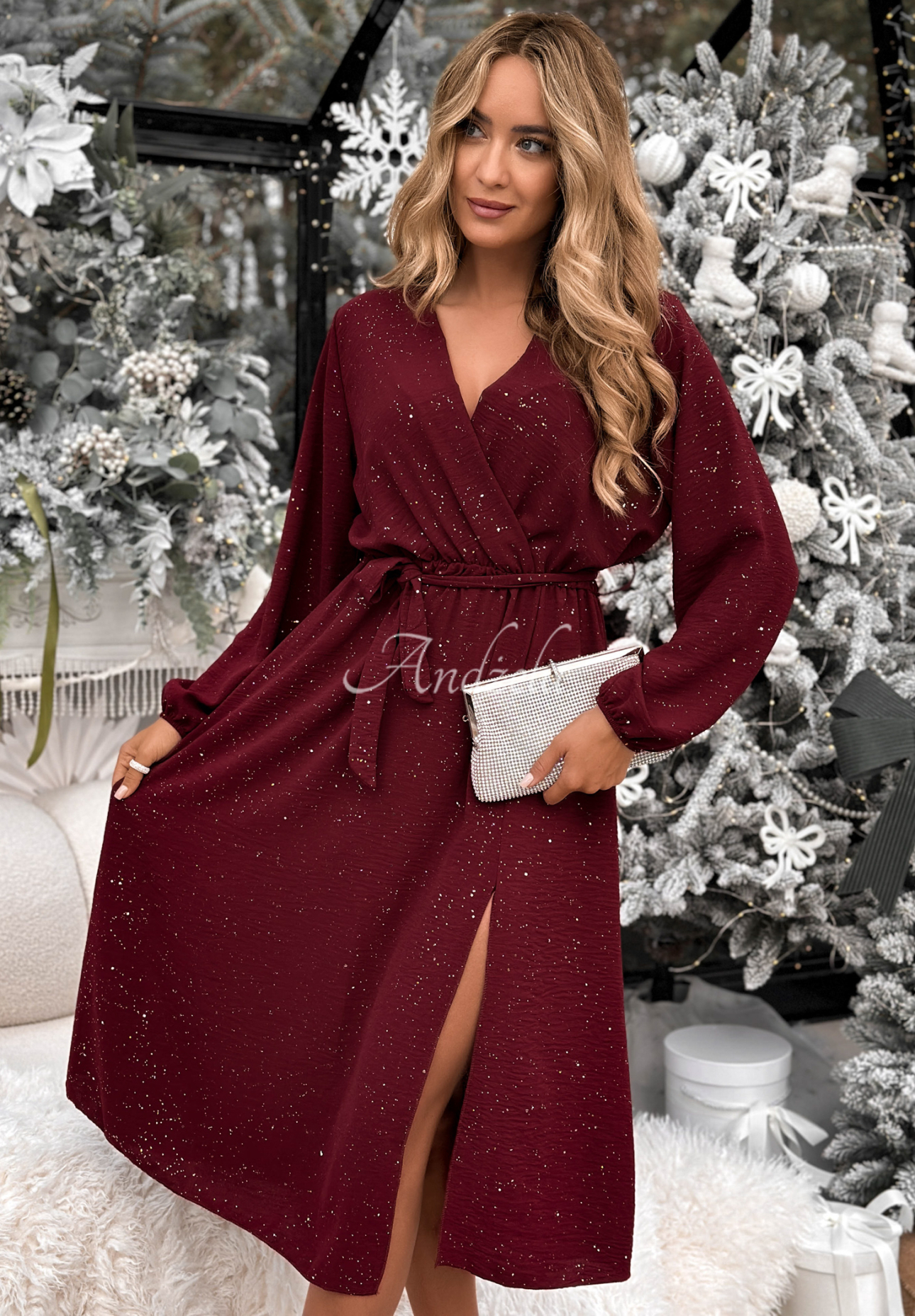 Lesklé šaty midi s viskózou Mistletoe Kisses bordová