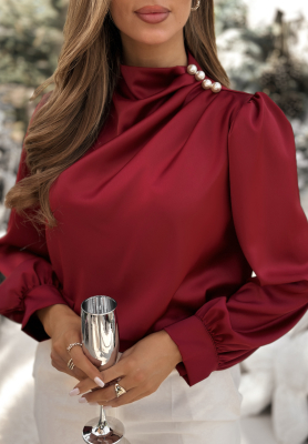 Saténová blúzka s perlami a riasenímLooking At bordová