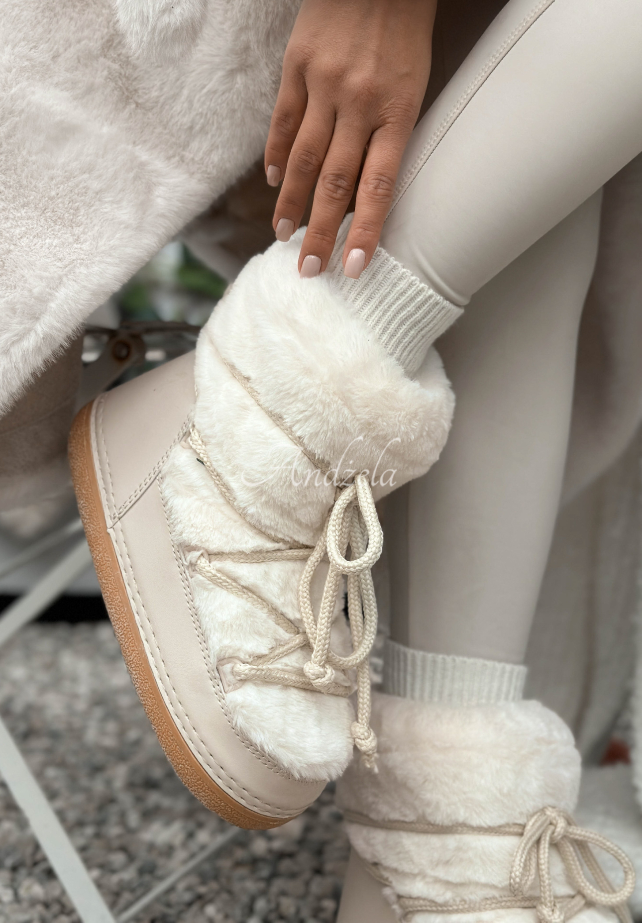 Snehule s kožušinou End Of Year béžové