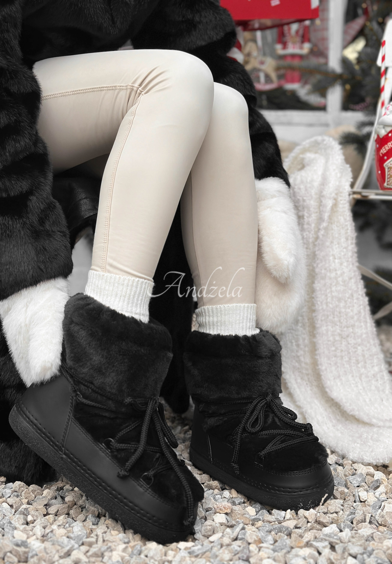 Snehule s kožušinou End Of Year čierne