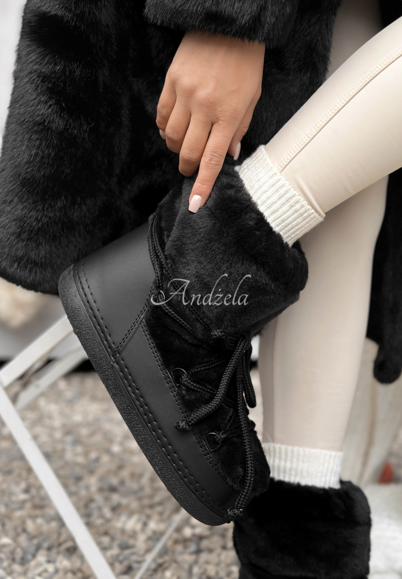 Snehule s kožušinou End Of Year čierne