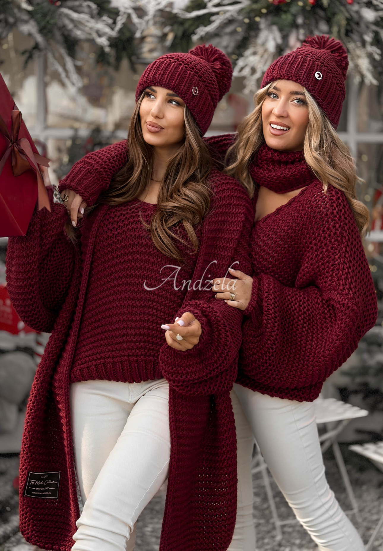 Pletený sveter s vlnou Winter Is Calling bordová